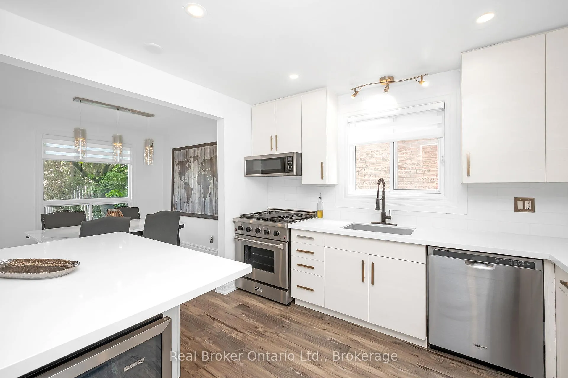 Photo 13 of 353 Macintosh Drive, Hamilton, Stoney Creek — HOMEH