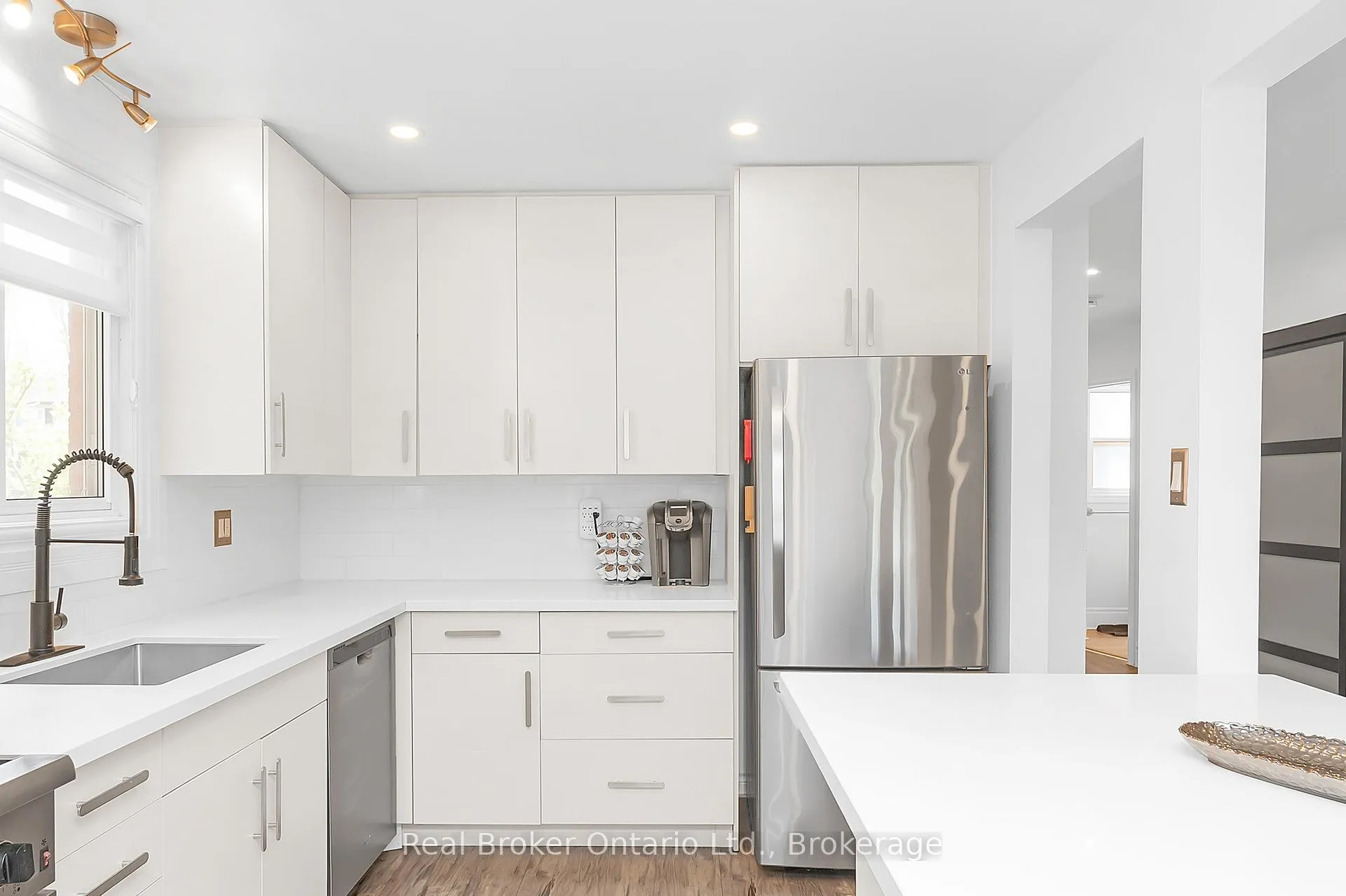 Photo 16 of 353 Macintosh Drive, Hamilton, Stoney Creek — HOMEH