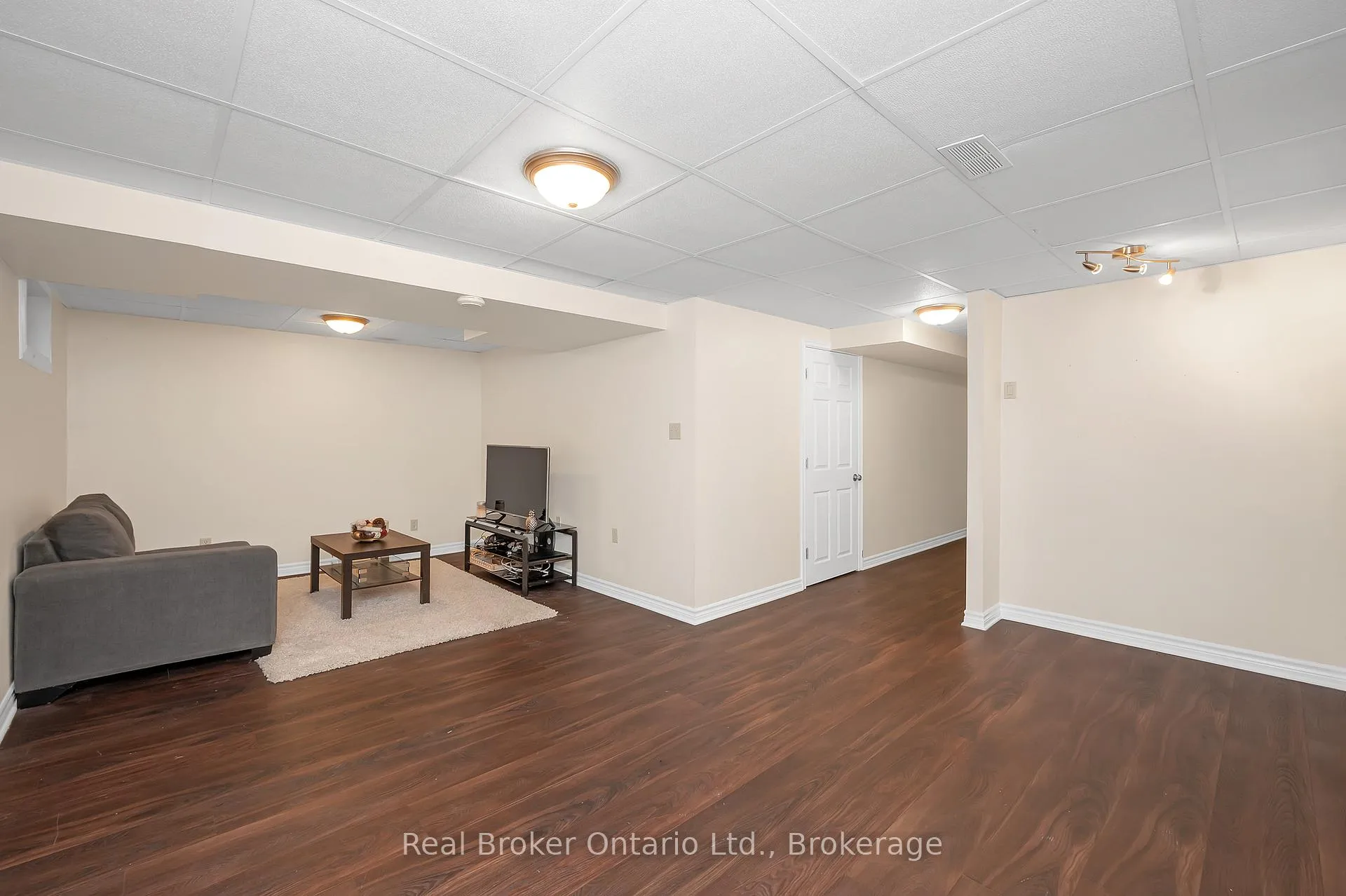 Photo 29 of 353 Macintosh Drive, Hamilton, Stoney Creek — HOMEH