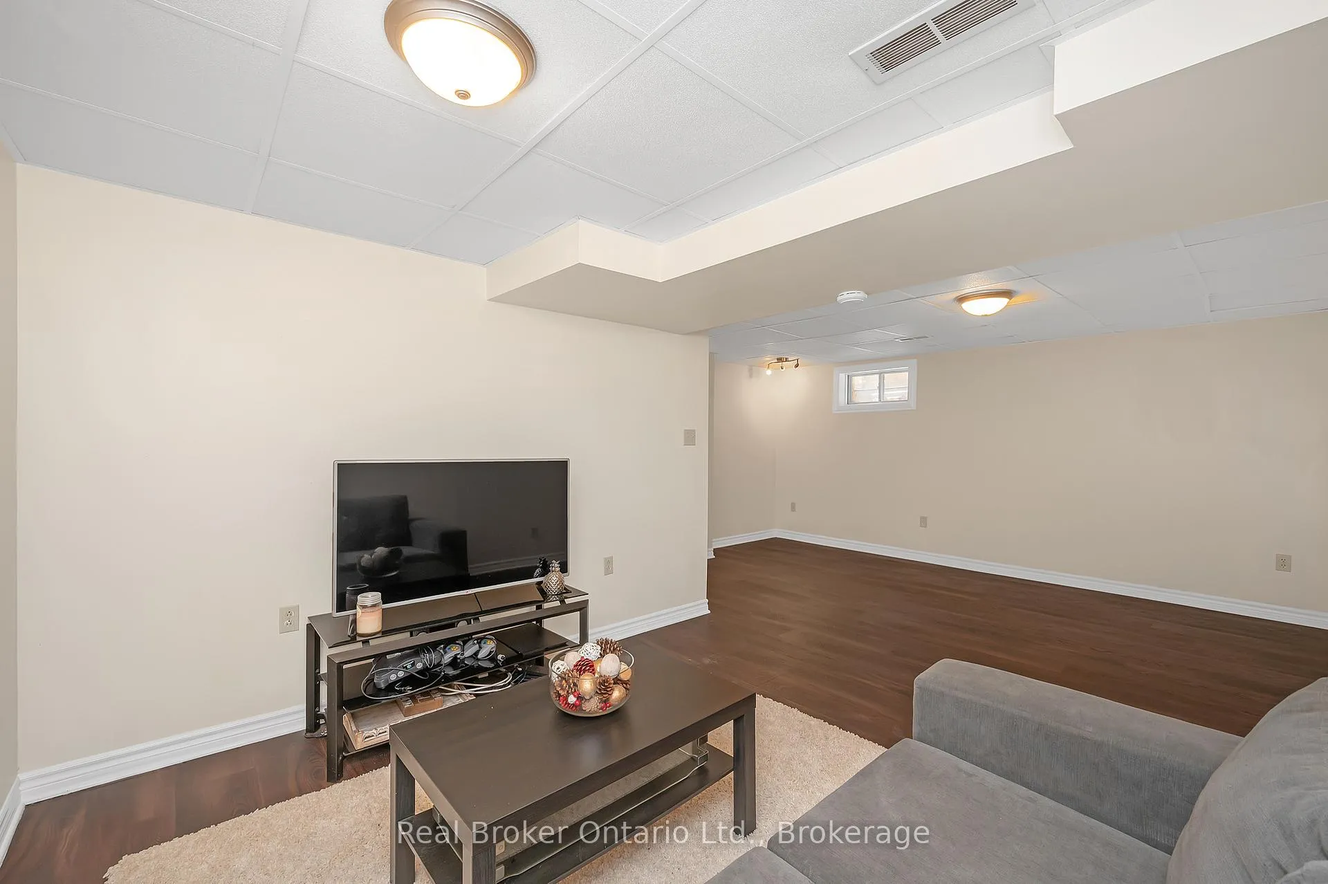 Photo 30 of 353 Macintosh Drive, Hamilton, Stoney Creek — HOMEH