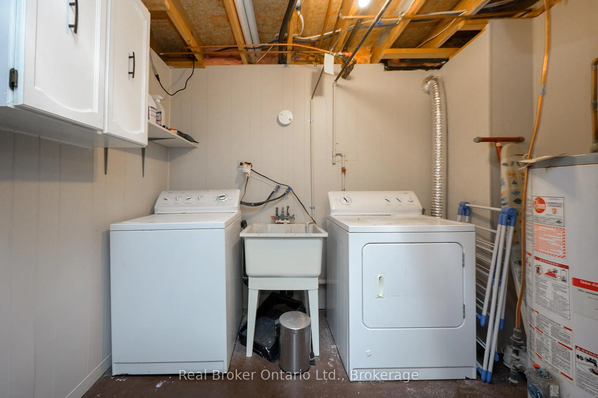 Photo 32 of 353 Macintosh Drive, Hamilton, Stoney Creek — HOMEH