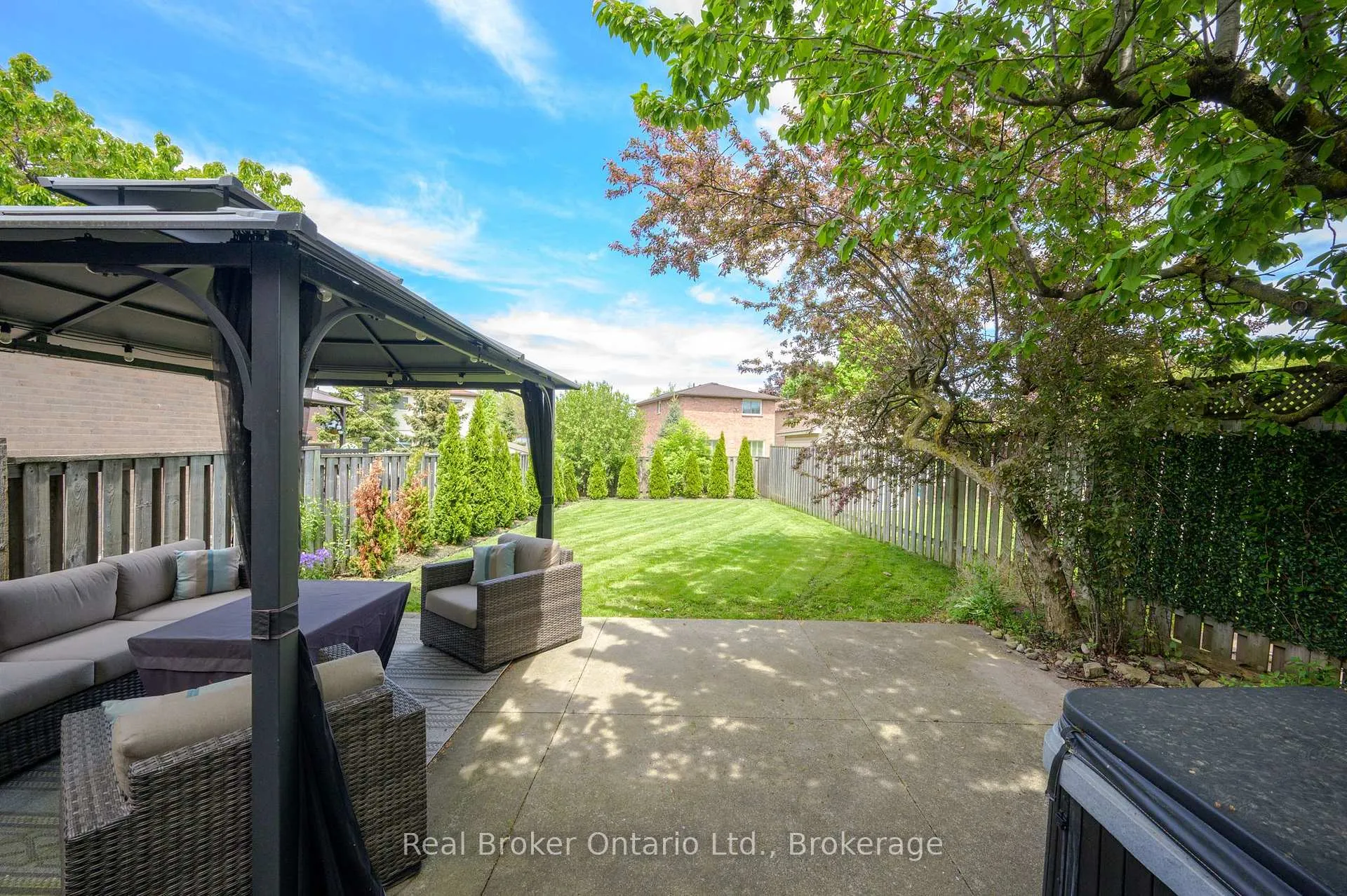 Photo 34 of 353 Macintosh Drive, Hamilton, Stoney Creek — HOMEH