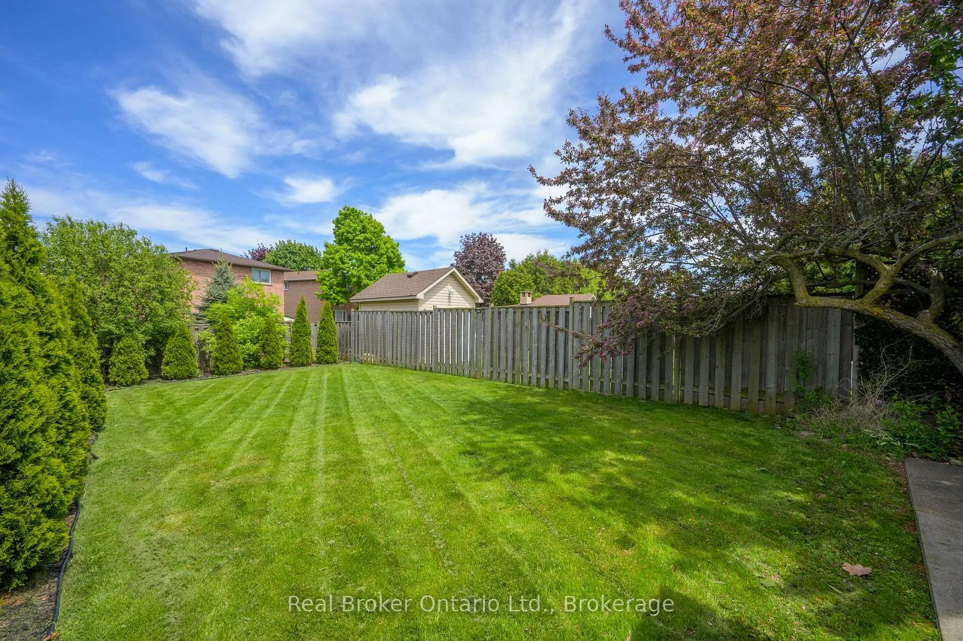 Photo 37 of 353 Macintosh Drive, Hamilton, Stoney Creek — HOMEH