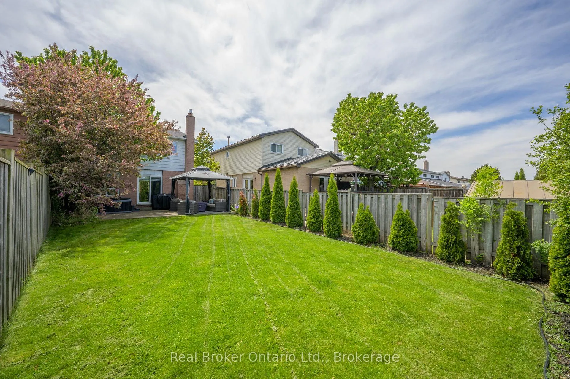Photo 39 of 353 Macintosh Drive, Hamilton, Stoney Creek — HOMEH