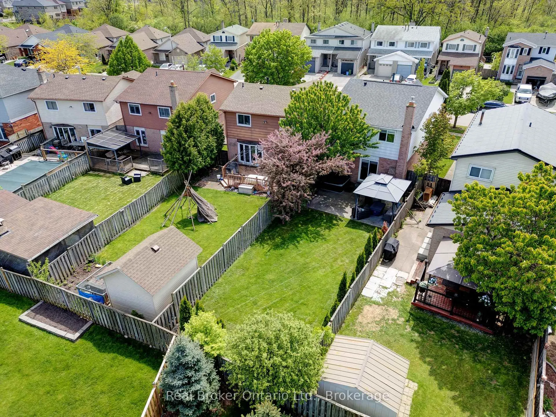 Photo 42 of 353 Macintosh Drive, Hamilton, Stoney Creek — HOMEH