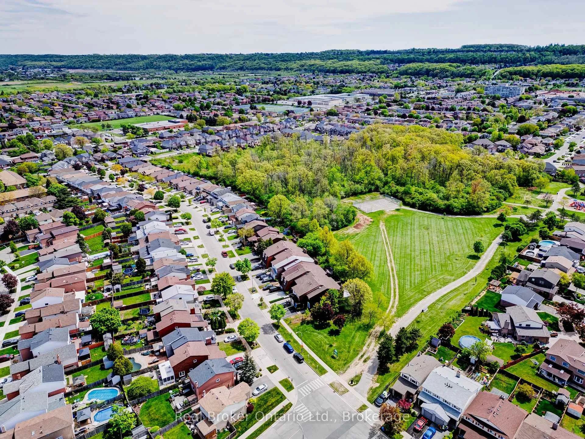 Photo 45 of 353 Macintosh Drive, Hamilton, Stoney Creek — HOMEH