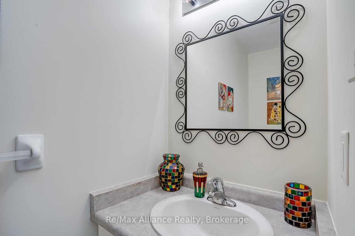Photo 17 of 2155 Redstone Crescent, Oakville, Westmount — HOMEH