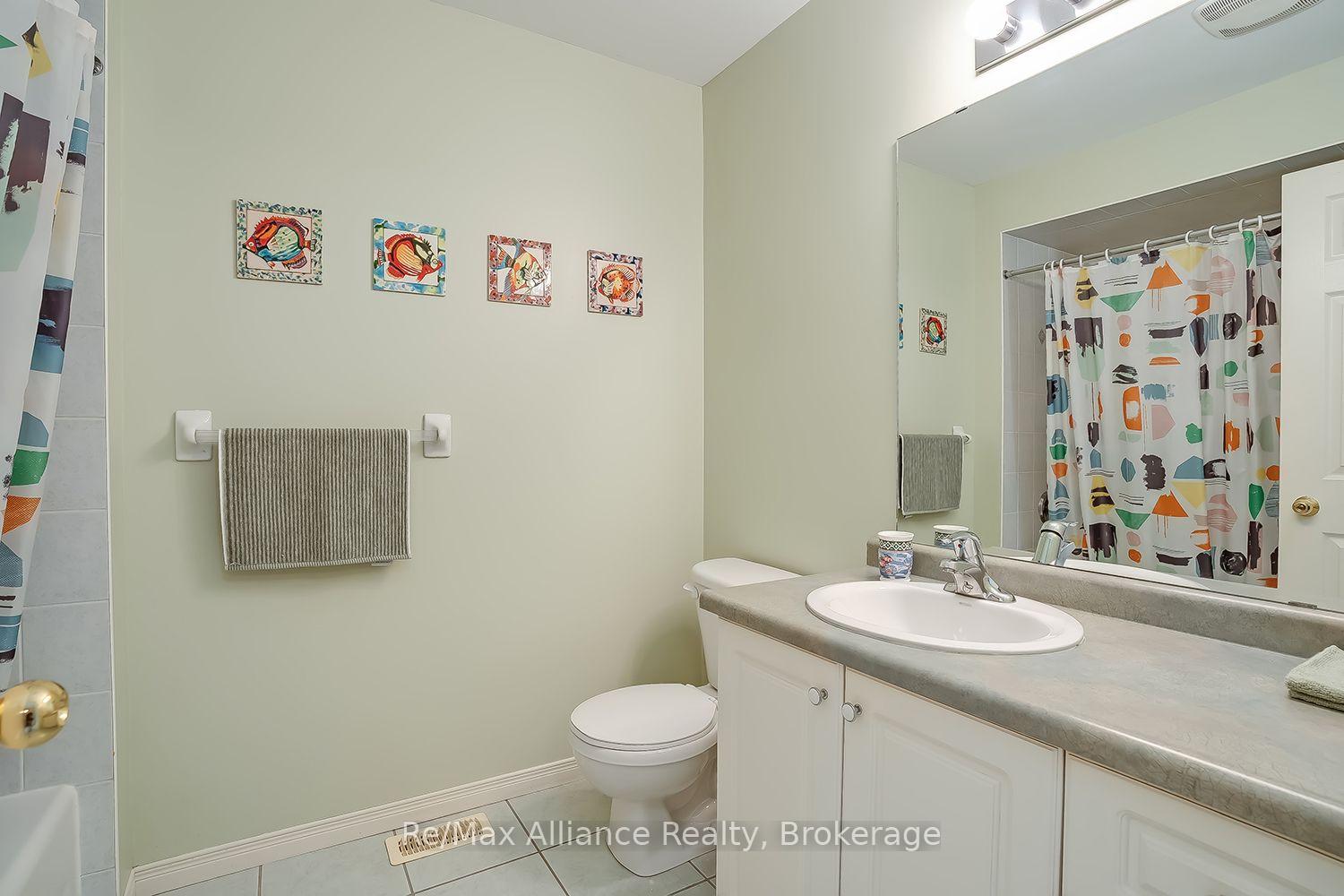 Photo 27 of 2155 Redstone Crescent, Oakville, Westmount — HOMEH