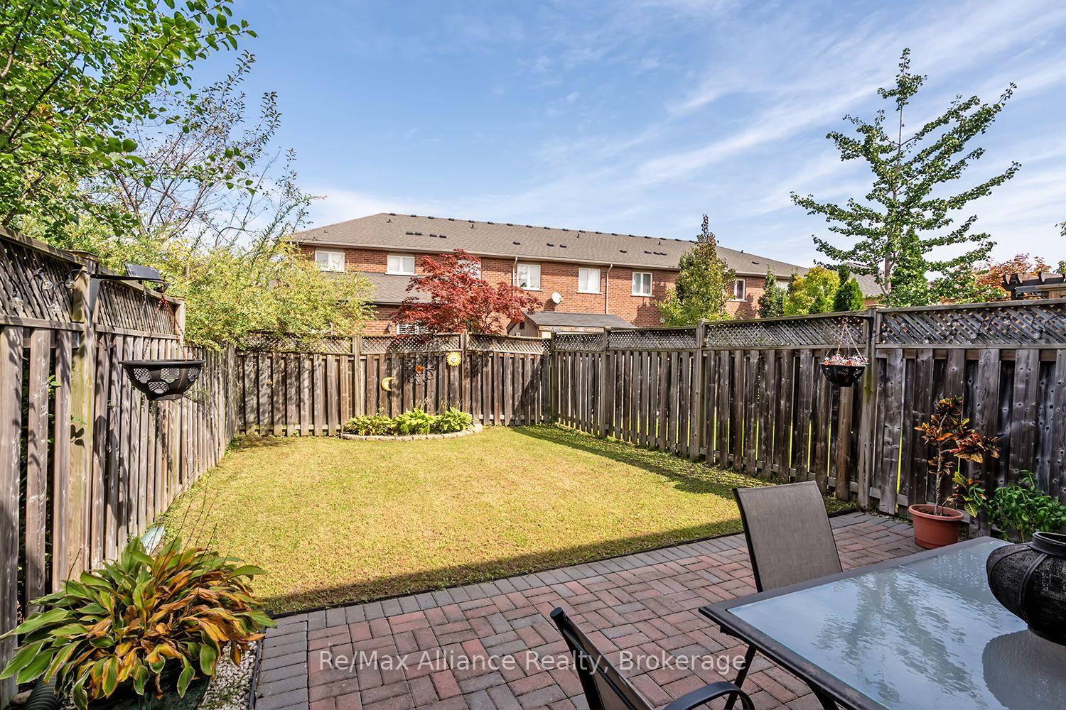 Photo 30 of 2155 Redstone Crescent, Oakville, Westmount — HOMEH