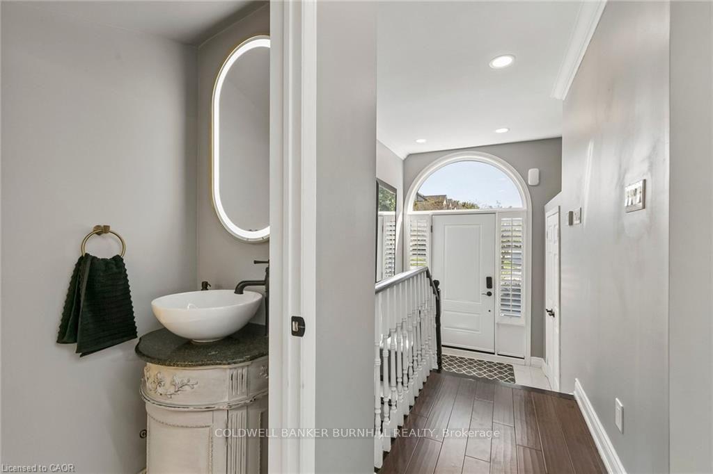 Photo 9 of 73 Windhaven Place, Oakville, Bronte — HOMEH
