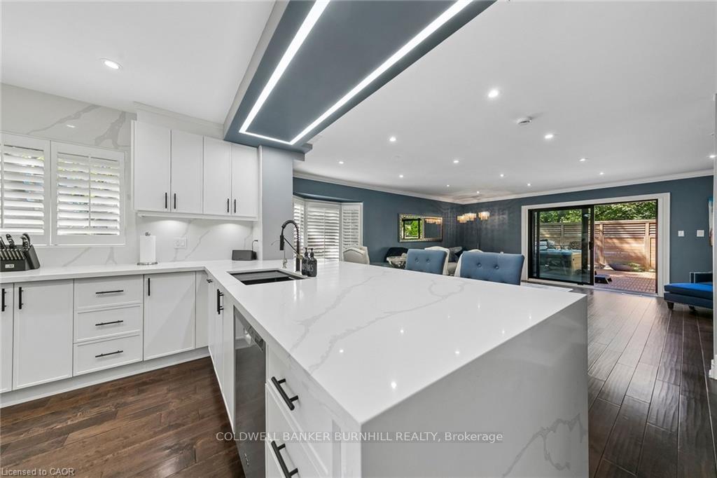 Photo 10 of 73 Windhaven Place, Oakville, Bronte — HOMEH