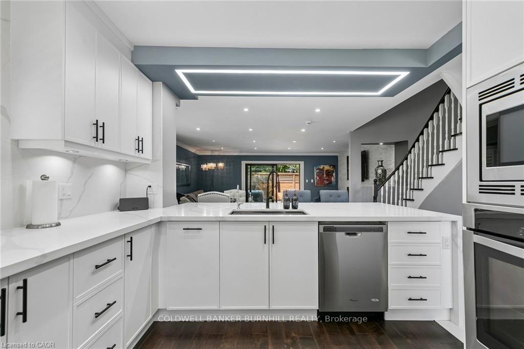 Photo 13 of 73 Windhaven Place, Oakville, Bronte — HOMEH