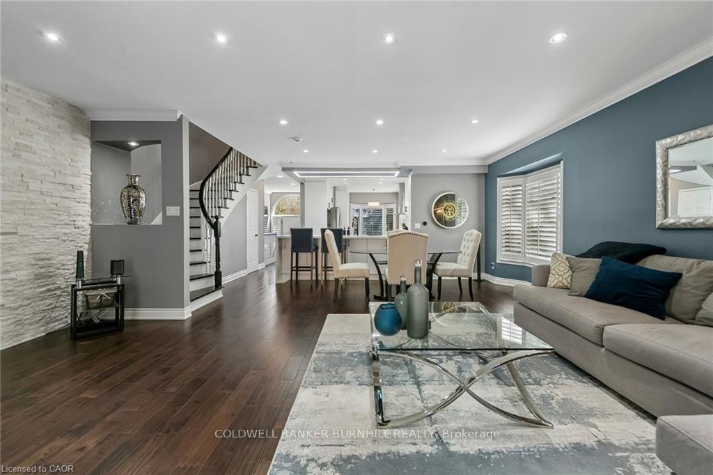 Photo 18 of 73 Windhaven Place, Oakville, Bronte — HOMEH