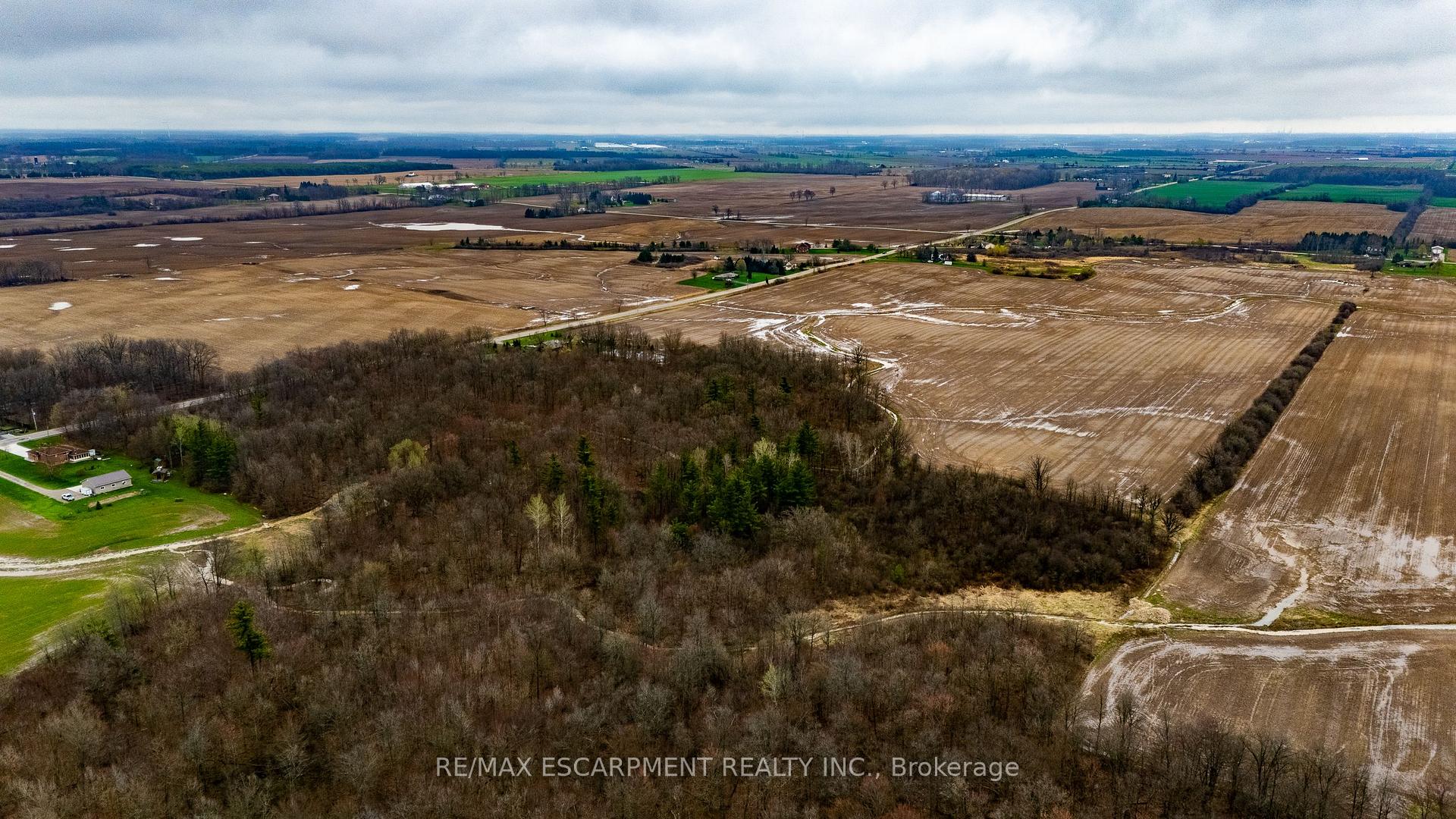 Photo 2 of 335 McKenzie Road, Haldimand — HOMEH