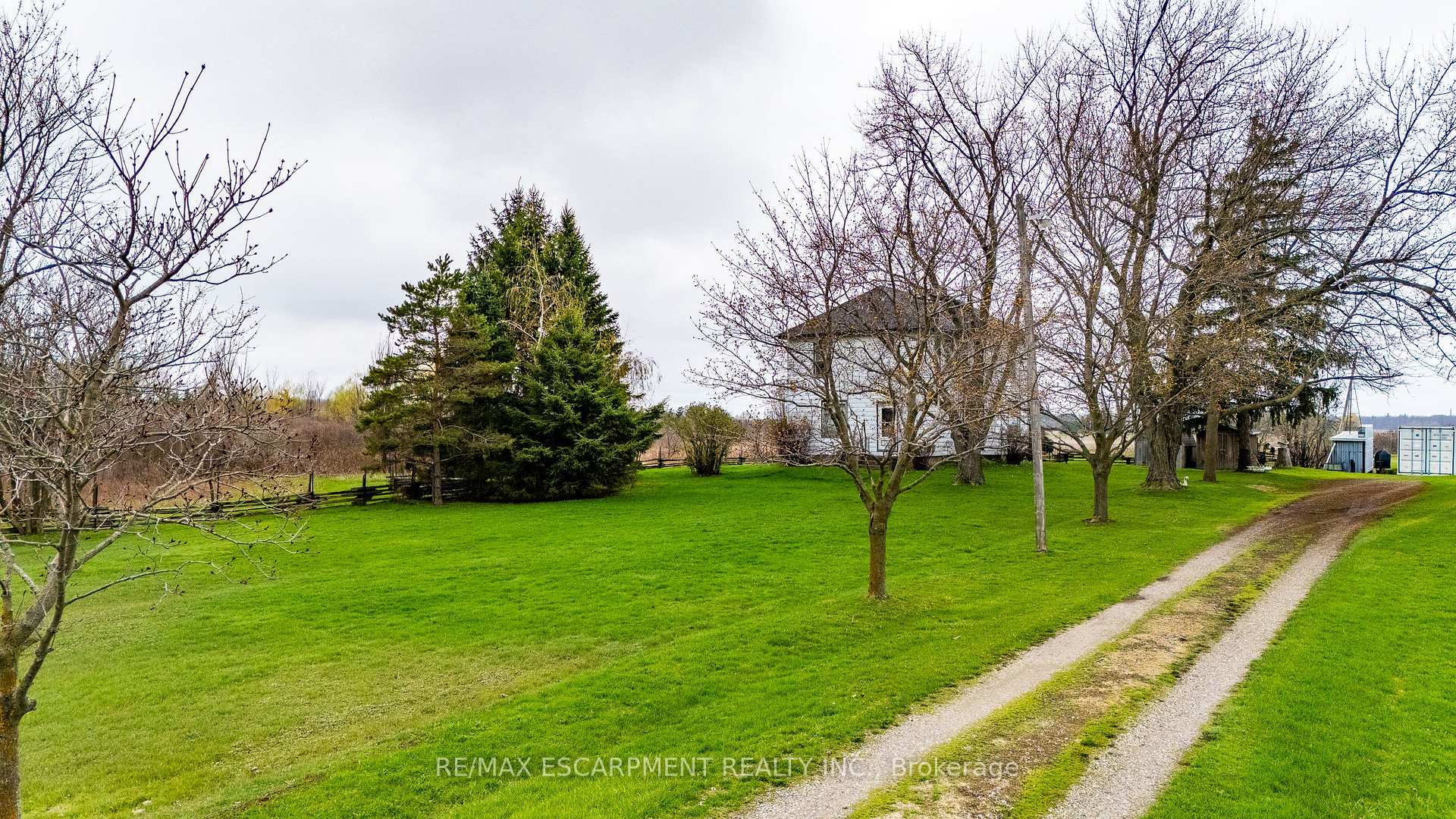 Photo 5 of 335 McKenzie Road, Haldimand — HOMEH