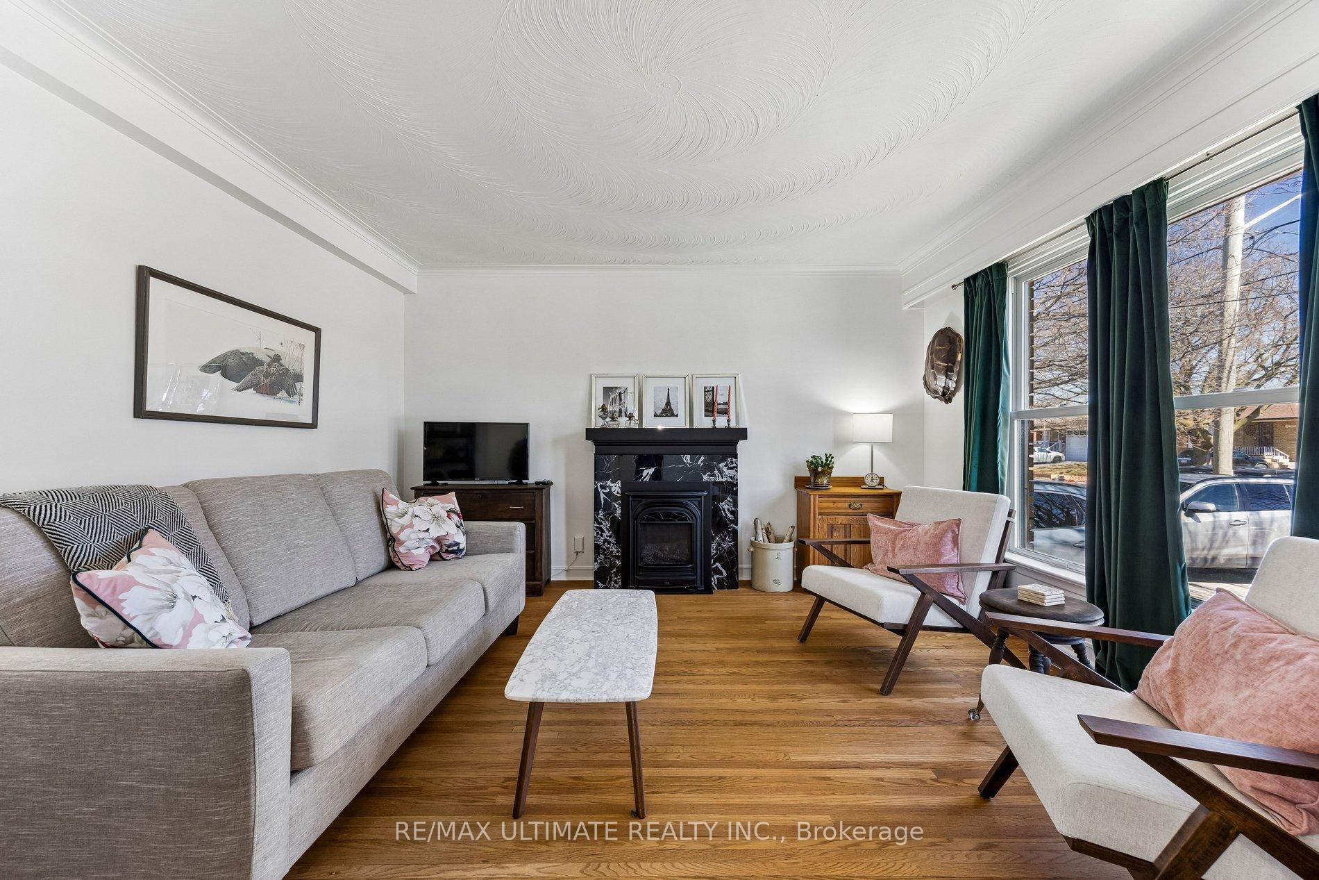 Photo 9 of 64 Hart Avenue, Scarborough, Kennedy Park — HOMEH