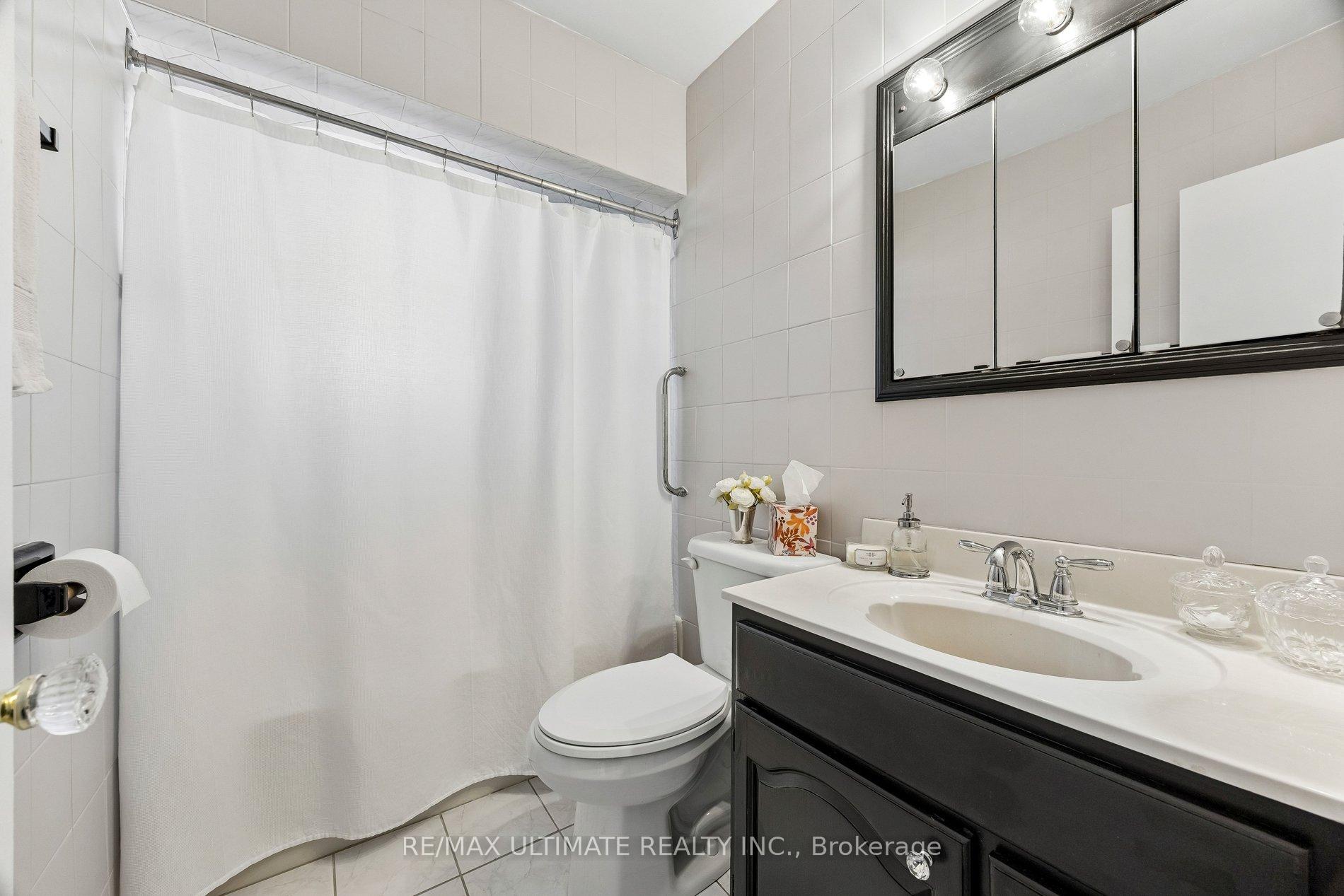 Photo 14 of 64 Hart Avenue, Scarborough, Kennedy Park — HOMEH