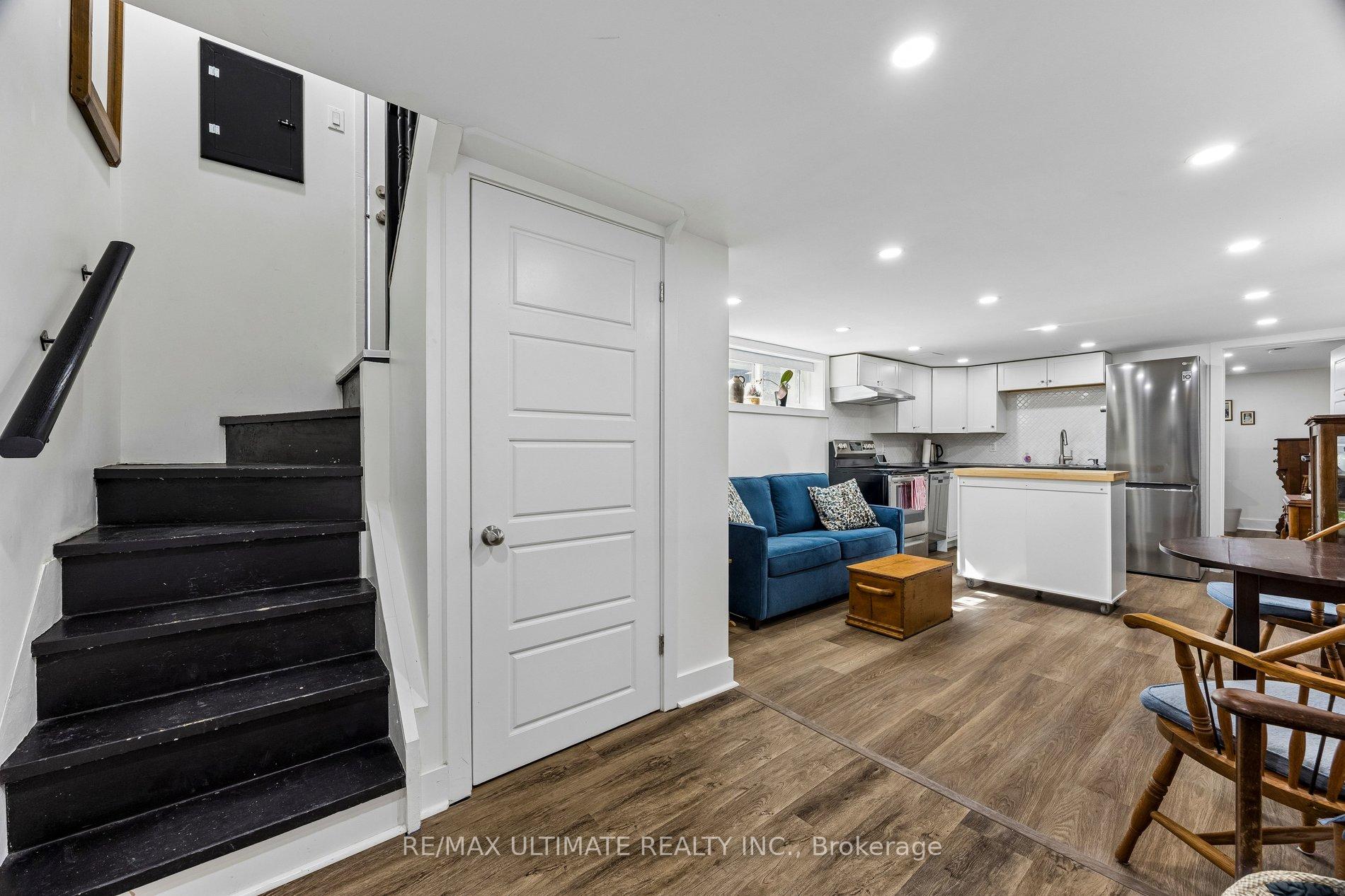 Photo 16 of 64 Hart Avenue, Scarborough, Kennedy Park — HOMEH