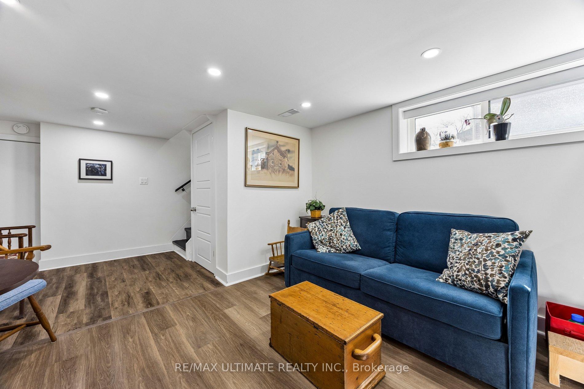 Photo 18 of 64 Hart Avenue, Scarborough, Kennedy Park — HOMEH