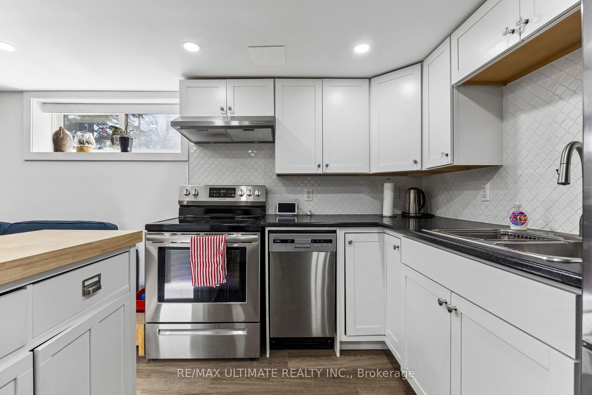 Photo 19 of 64 Hart Avenue, Scarborough, Kennedy Park — HOMEH