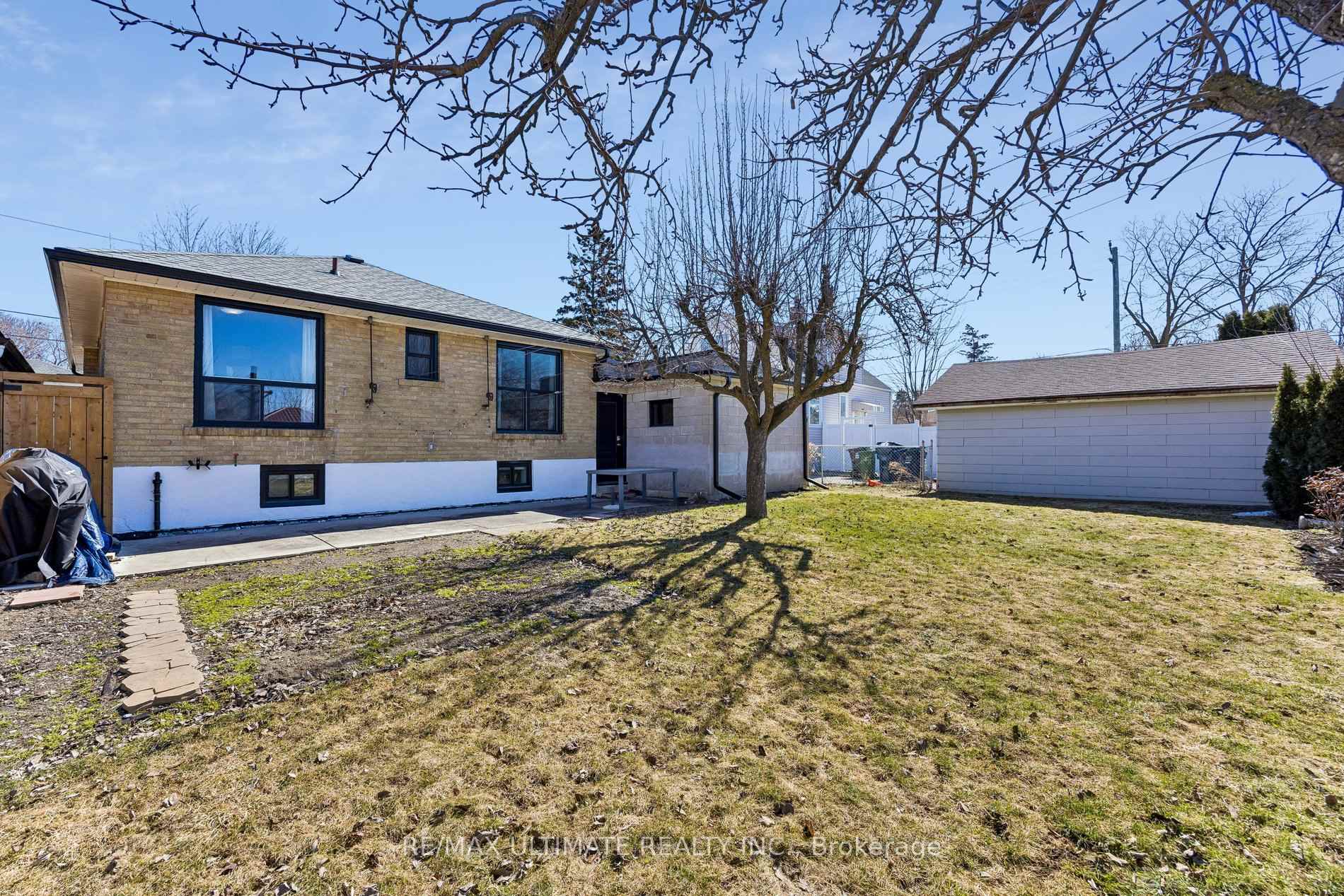 Photo 24 of 64 Hart Avenue, Scarborough, Kennedy Park — HOMEH