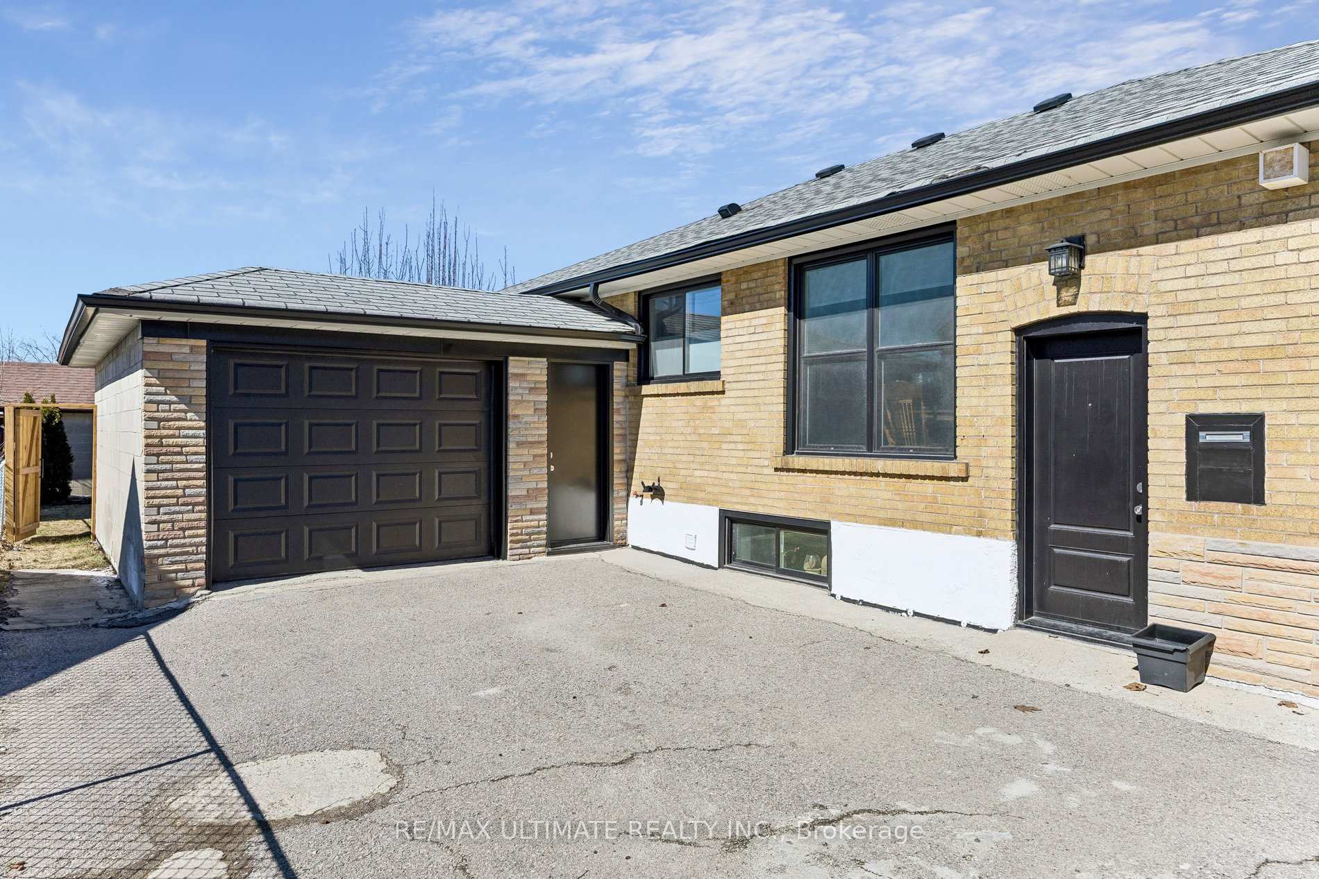 Photo 26 of 64 Hart Avenue, Scarborough, Kennedy Park — HOMEH