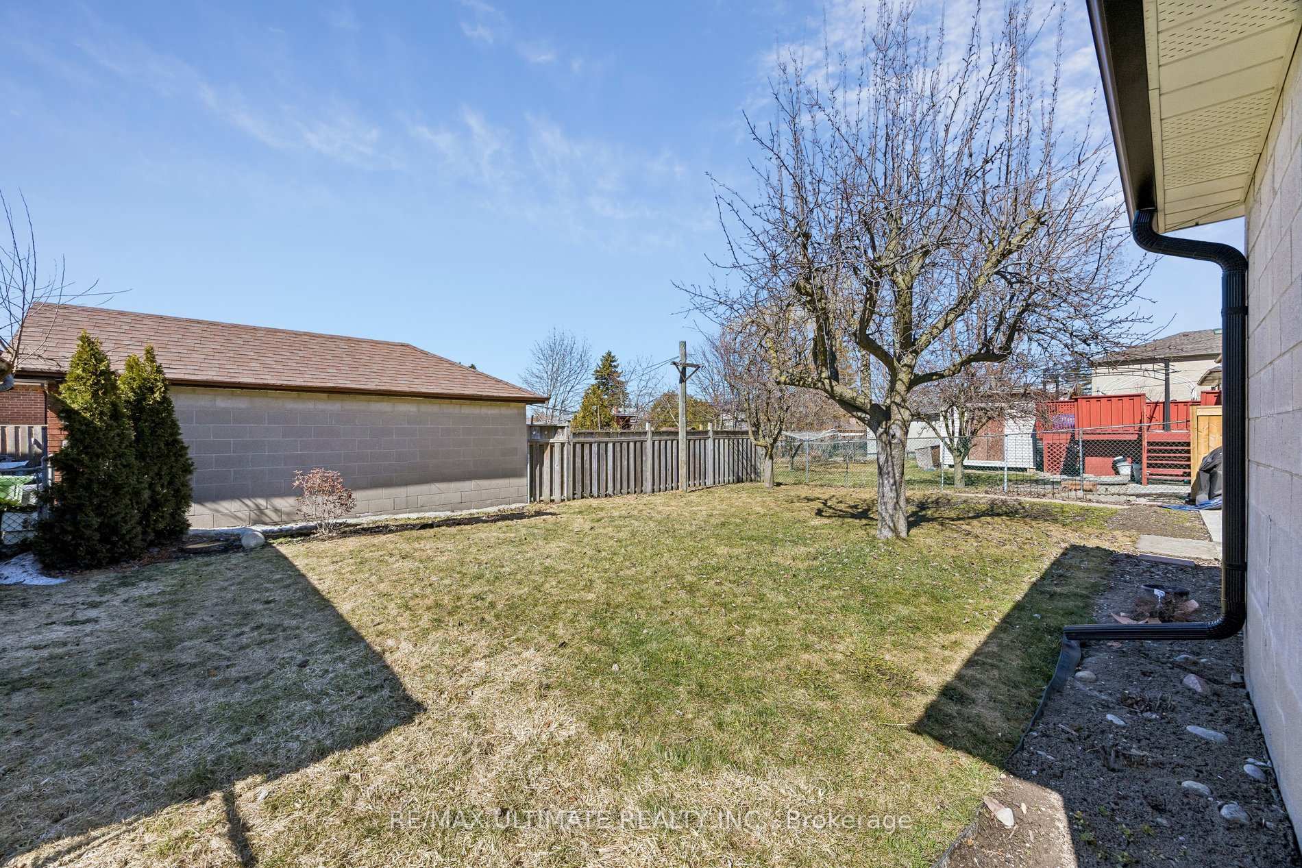 Photo 27 of 64 Hart Avenue, Scarborough, Kennedy Park — HOMEH