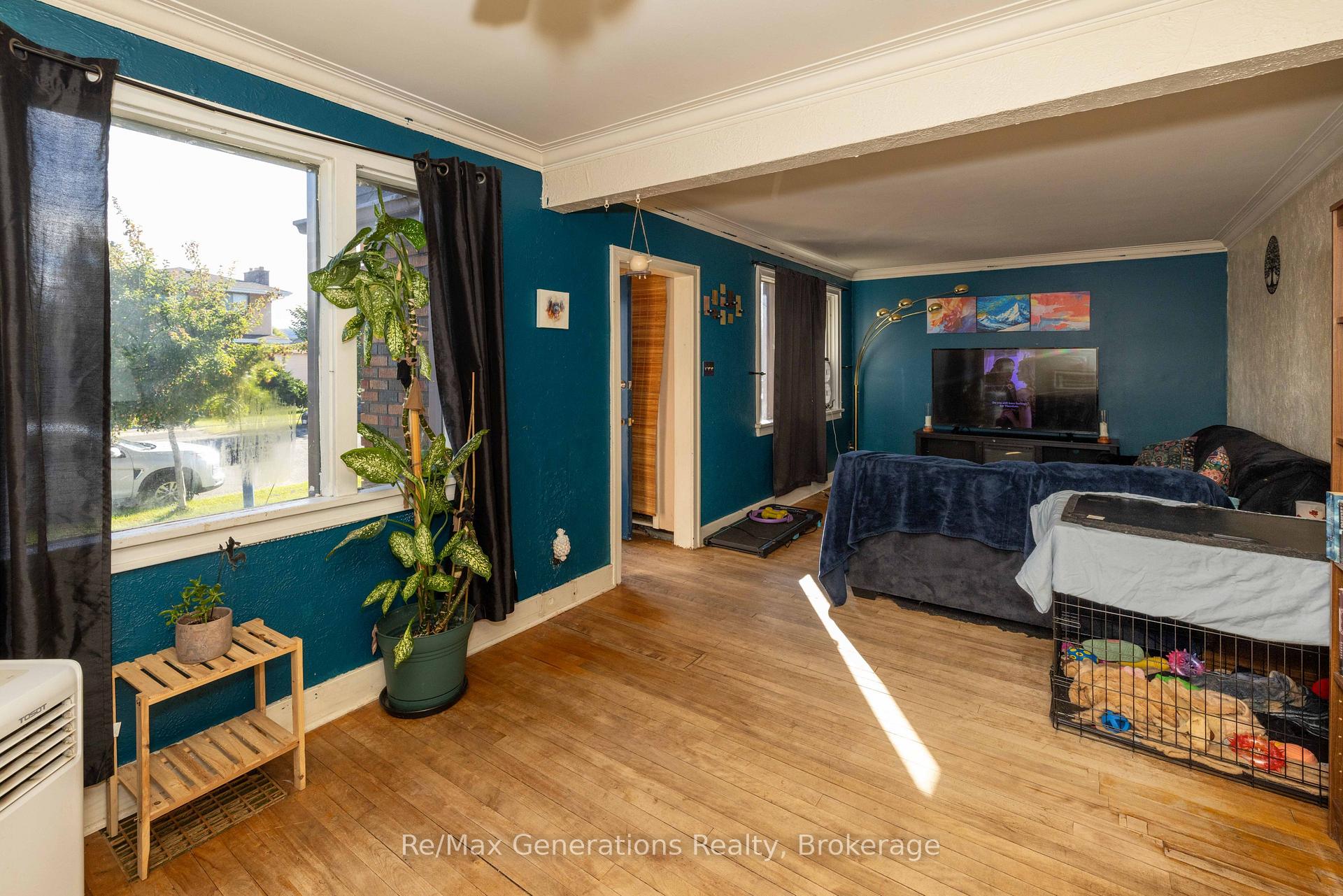 Photo 10 of 511 Empire Avenue E, Thunder Bay, Westfort — HOMEH