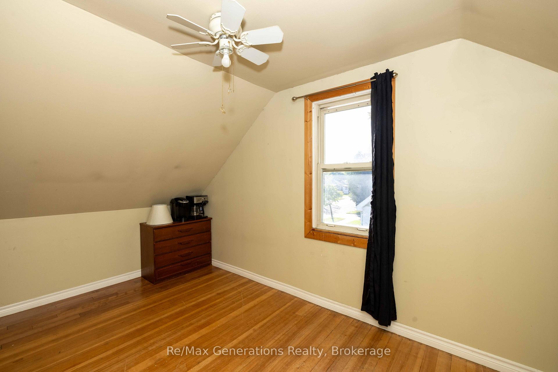 Photo 13 of 511 Empire Avenue E, Thunder Bay, Westfort — HOMEH