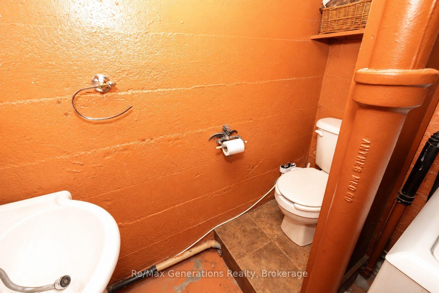 Photo 19 of 511 Empire Avenue E, Thunder Bay, Westfort — HOMEH