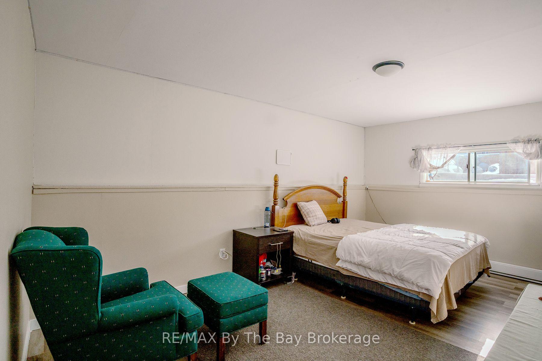 Photo 18 of 247 Simcoe Street, Clearview, Stayner — HOMEH