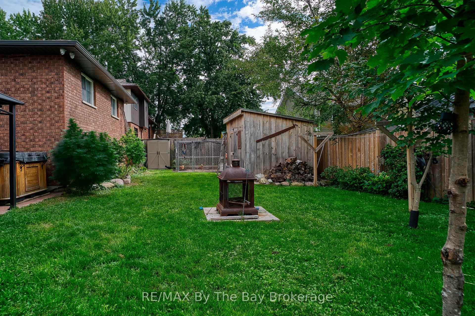 Photo 20 of 247 Simcoe Street, Clearview, Stayner — HOMEH