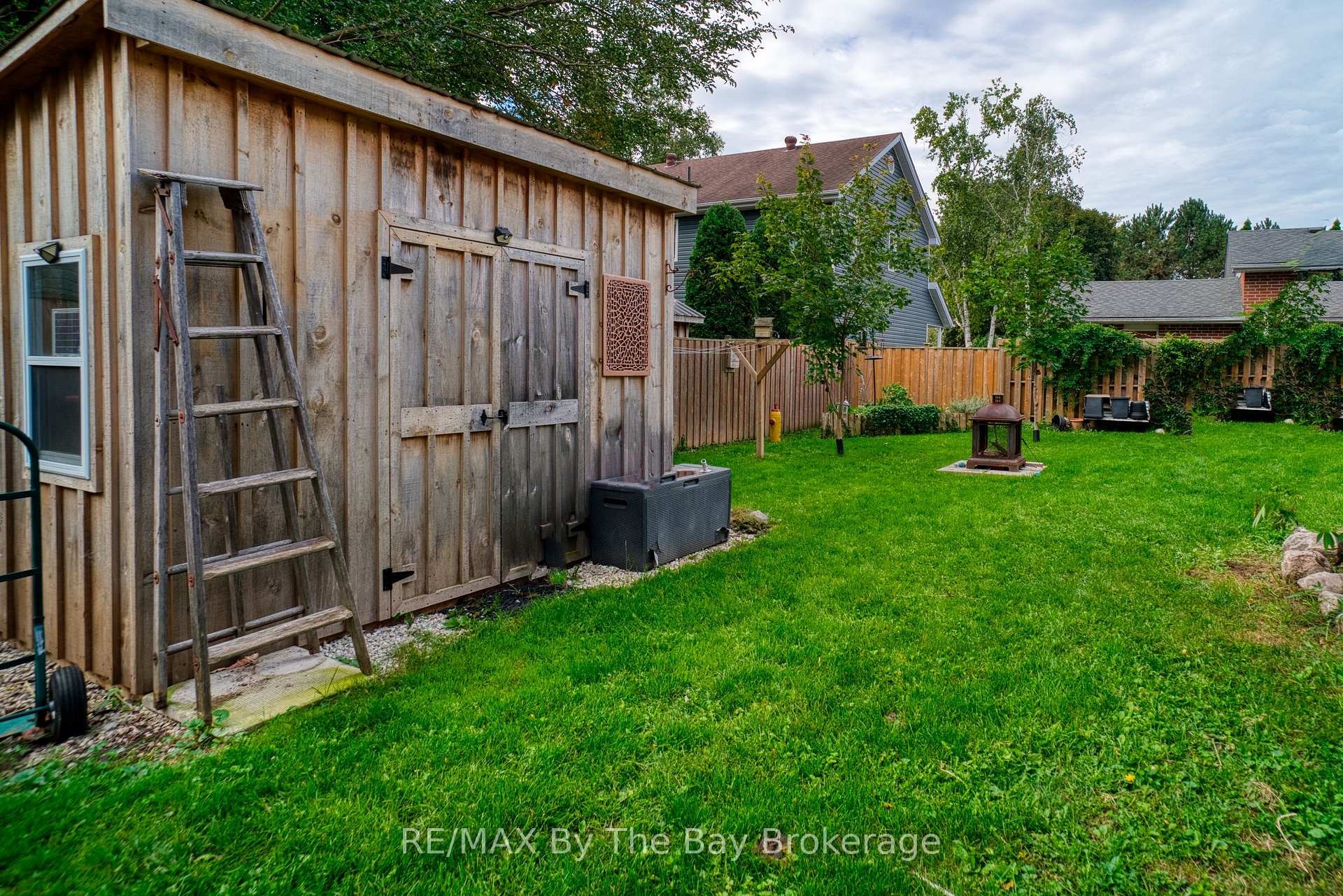 Photo 23 of 247 Simcoe Street, Clearview, Stayner — HOMEH