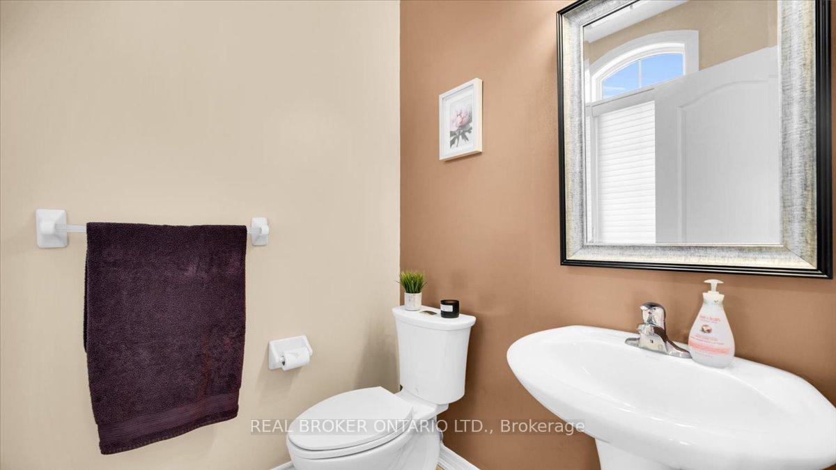 Photo 8 of 636 Serafini Crescent, Milton, Willmott — HOMEH