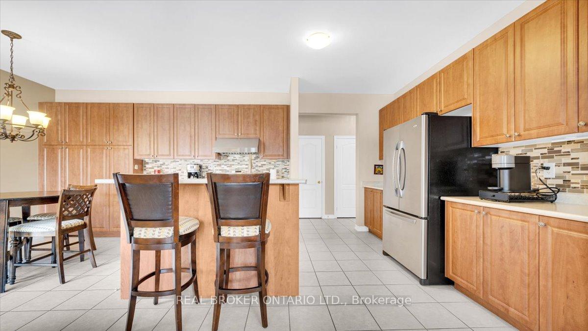Photo 15 of 636 Serafini Crescent, Milton, Willmott — HOMEH