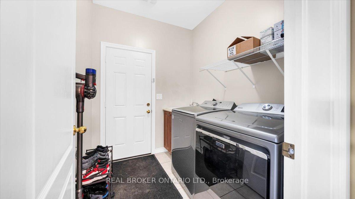 Photo 20 of 636 Serafini Crescent, Milton, Willmott — HOMEH