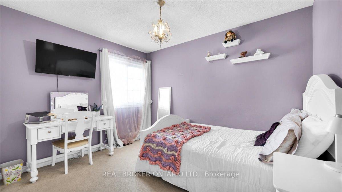 Photo 21 of 636 Serafini Crescent, Milton, Willmott — HOMEH