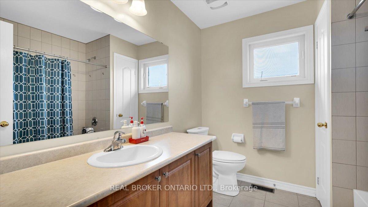 Photo 29 of 636 Serafini Crescent, Milton, Willmott — HOMEH