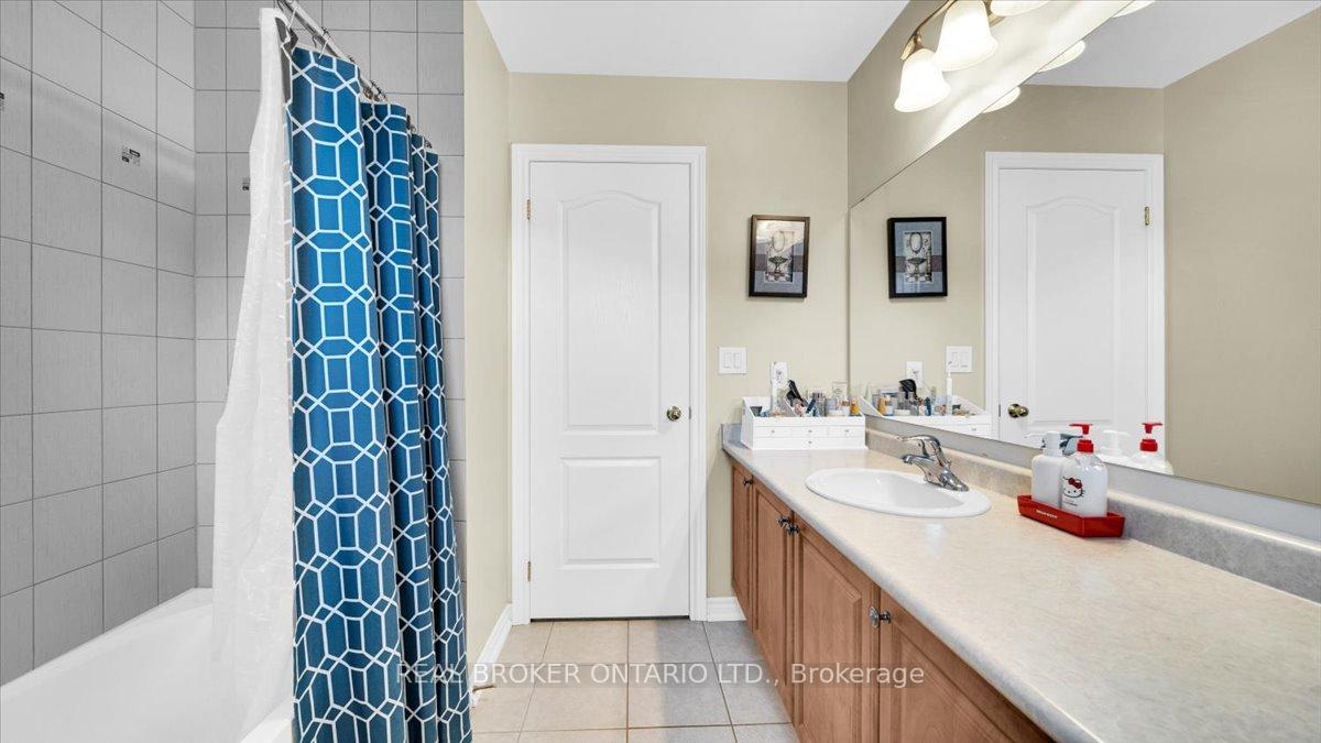 Photo 30 of 636 Serafini Crescent, Milton, Willmott — HOMEH