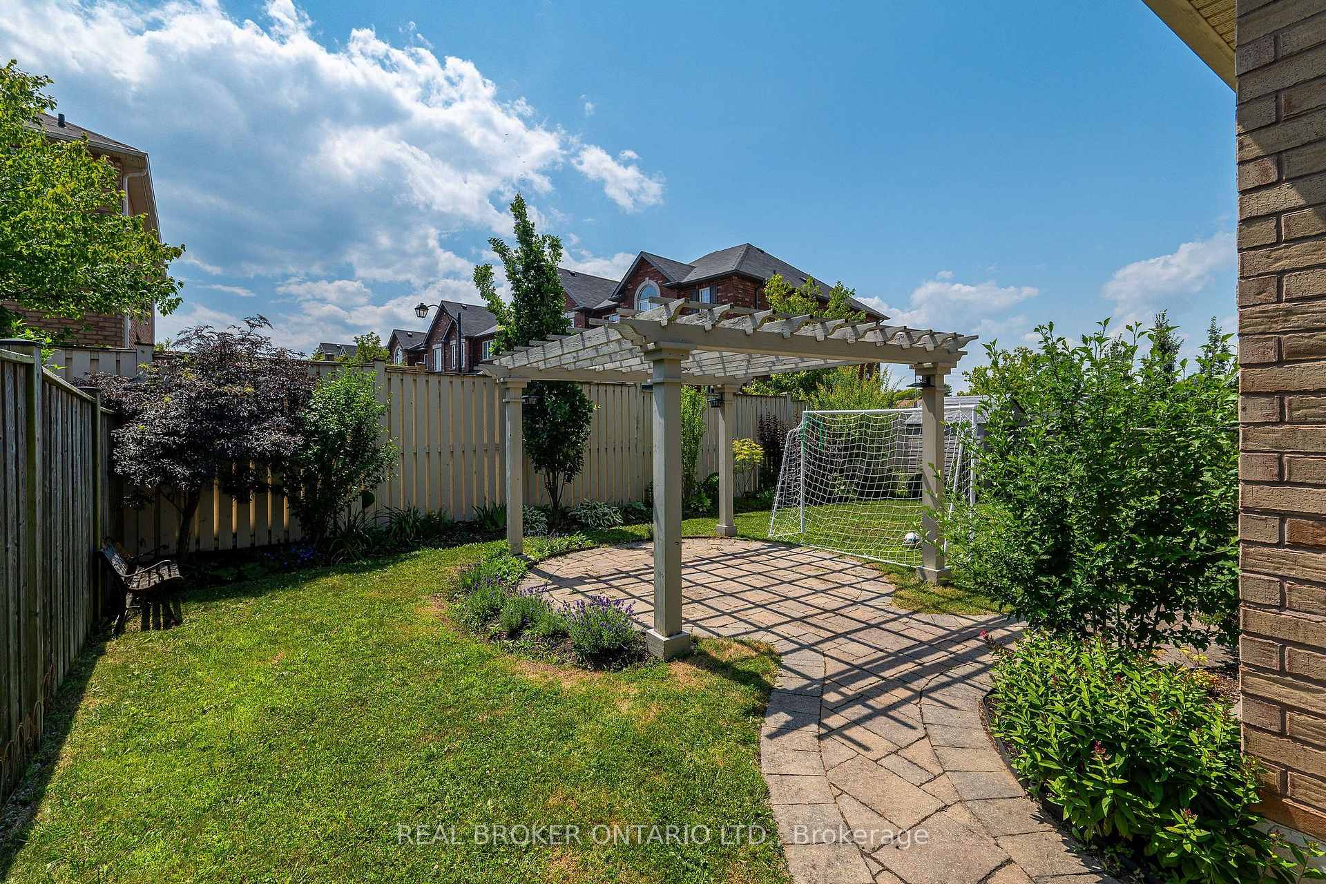 Photo 36 of 636 Serafini Crescent, Milton, Willmott — HOMEH
