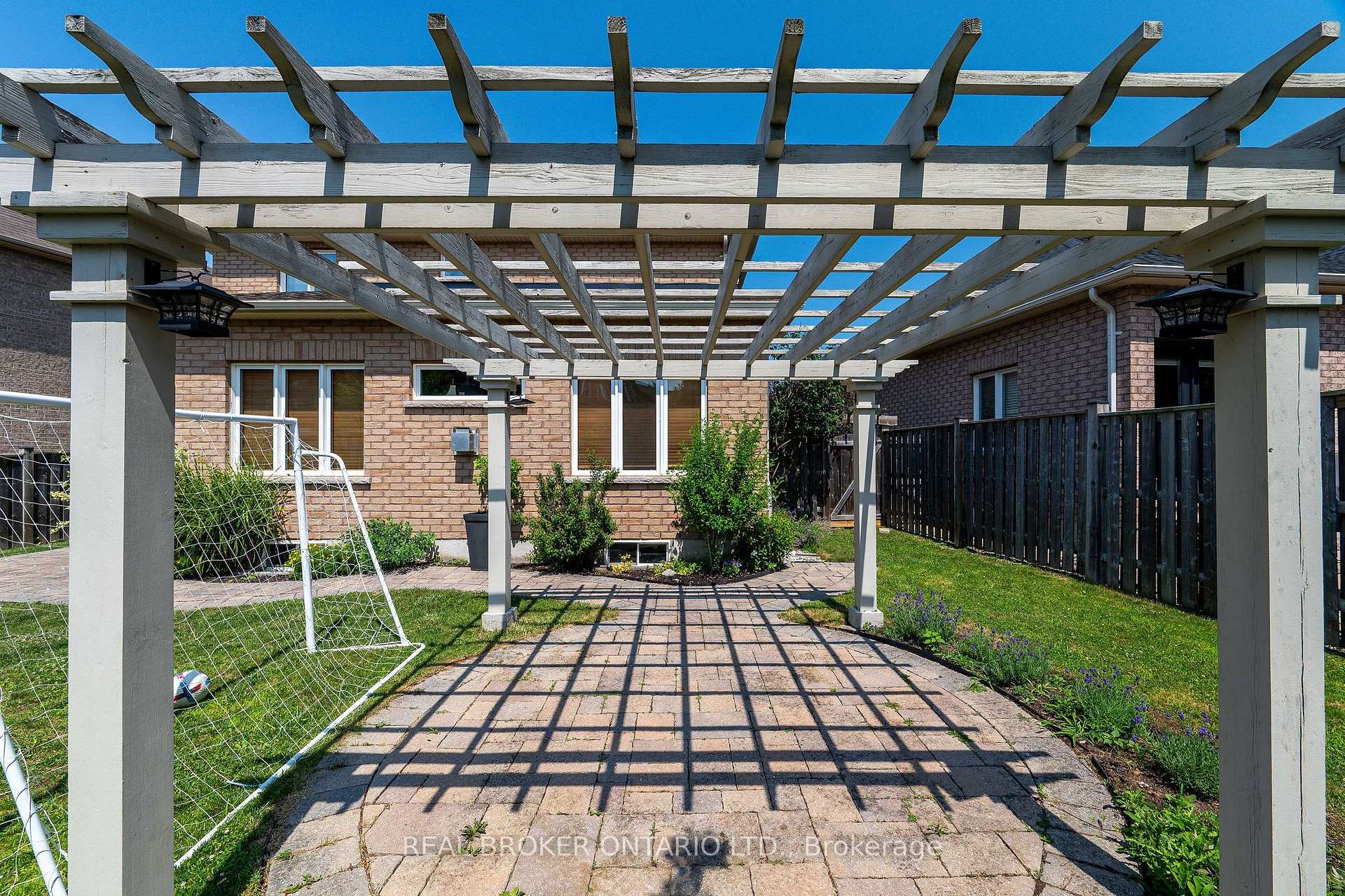 Photo 38 of 636 Serafini Crescent, Milton, Willmott — HOMEH