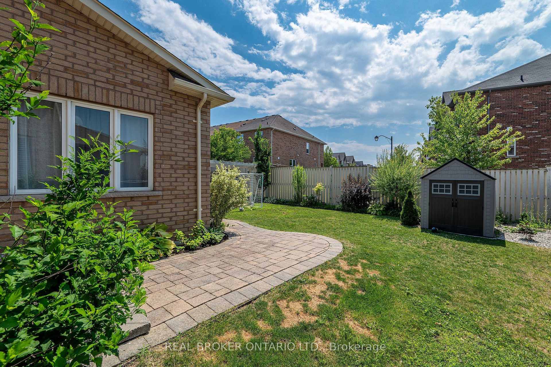 Photo 39 of 636 Serafini Crescent, Milton, Willmott — HOMEH