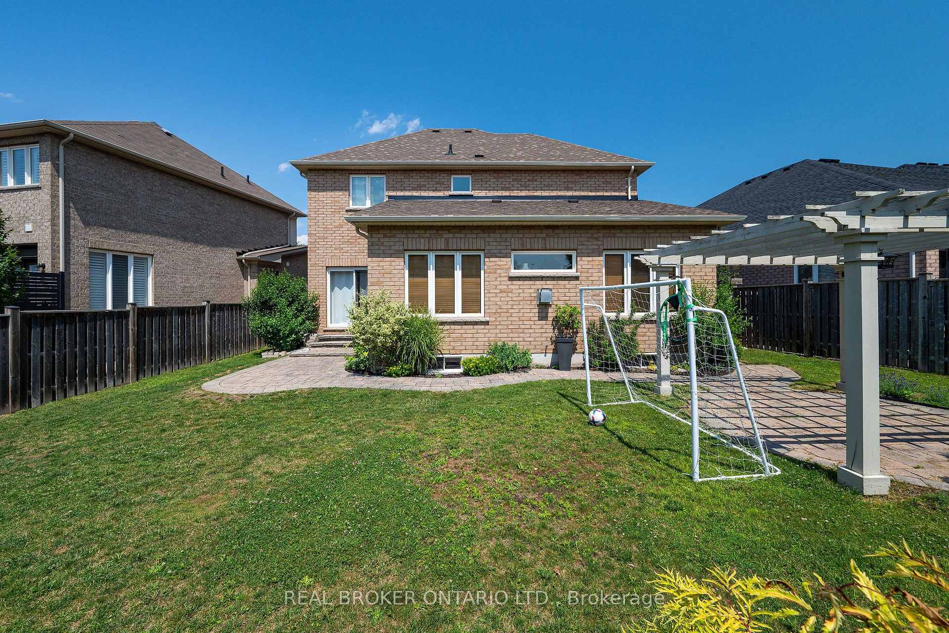 Photo 40 of 636 Serafini Crescent, Milton, Willmott — HOMEH