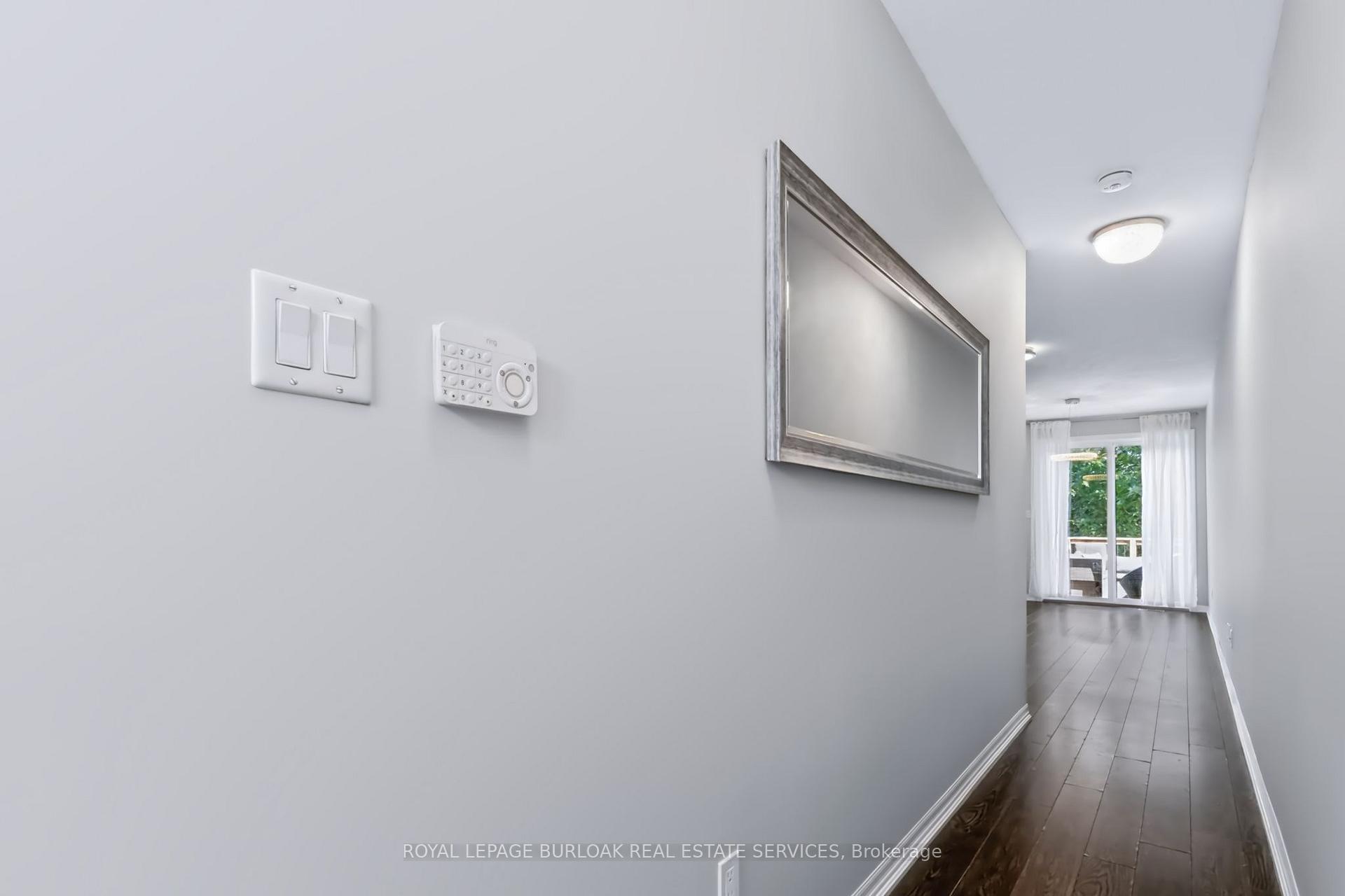 Photo 5 of Unit 22, 290 Barton Street, Hamilton, Strathcona — HOMEH