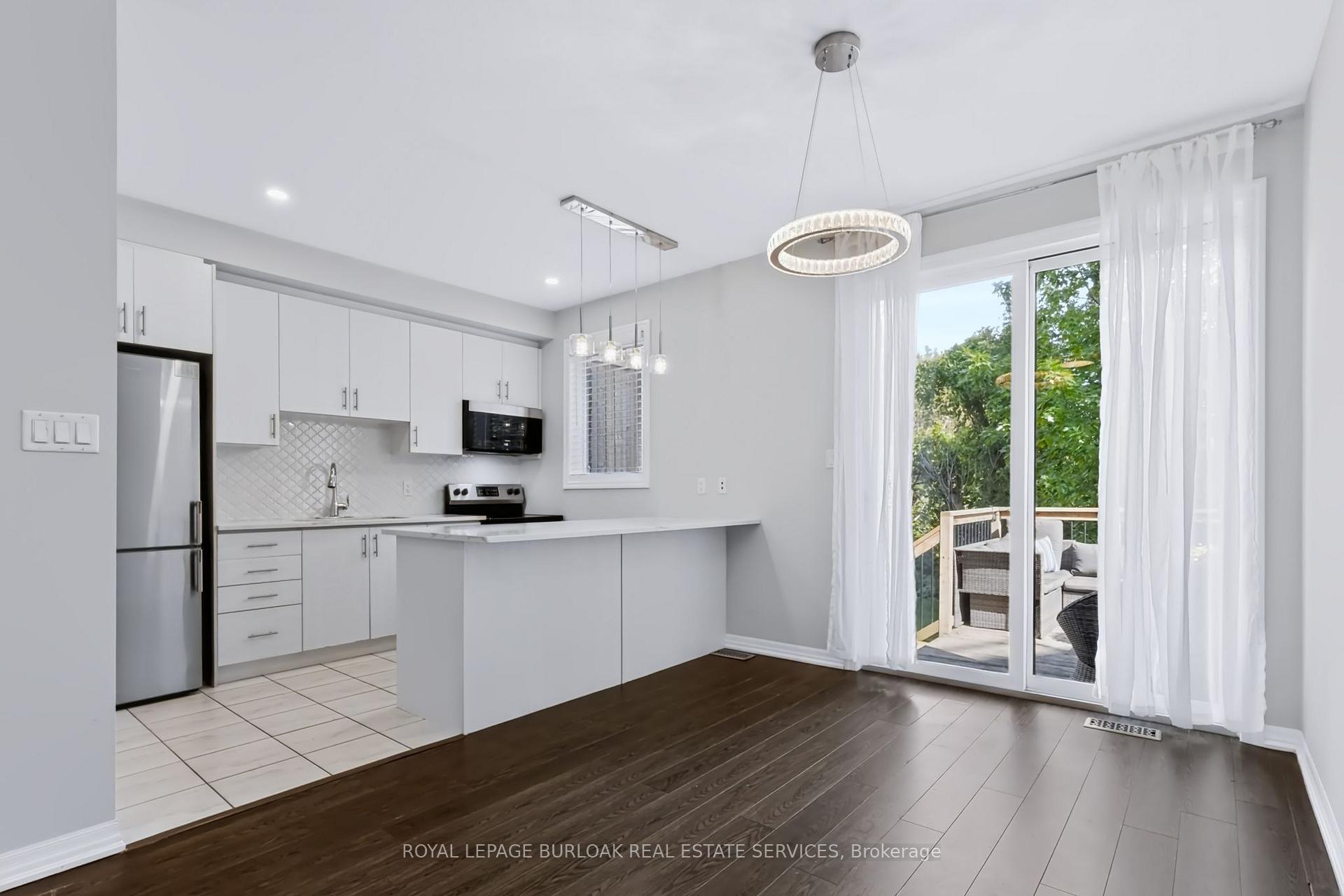 Photo 8 of Unit 22, 290 Barton Street, Hamilton, Strathcona — HOMEH