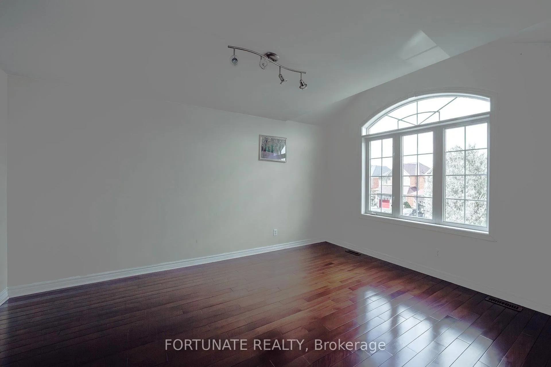 Photo 12 of 5175 Misty Pine Crescent, Mississauga, Churchill Meadows — HOMEH