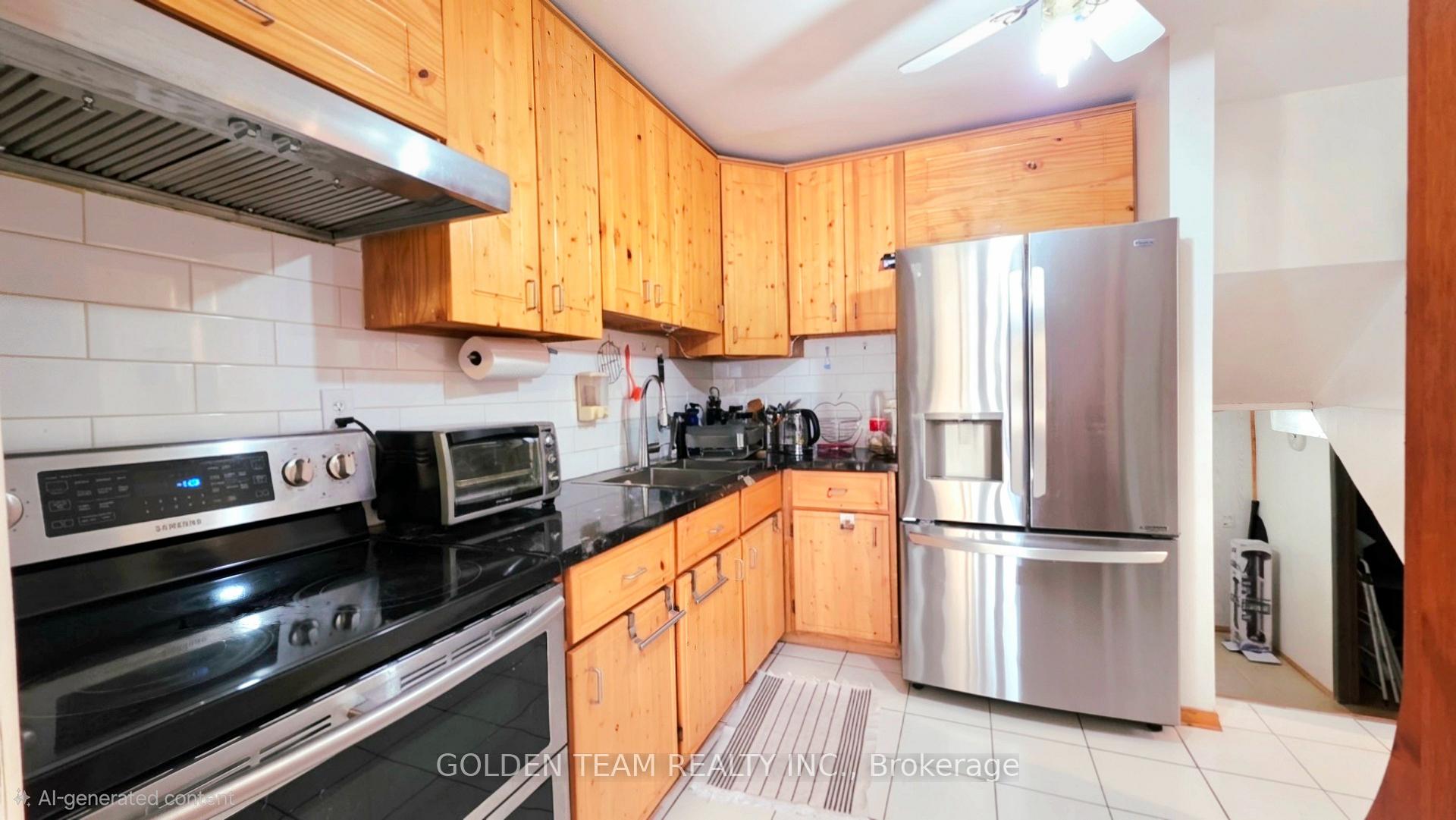Photo 10 of 44 Cobbler Crescent, North York, Black Creek — HOMEH