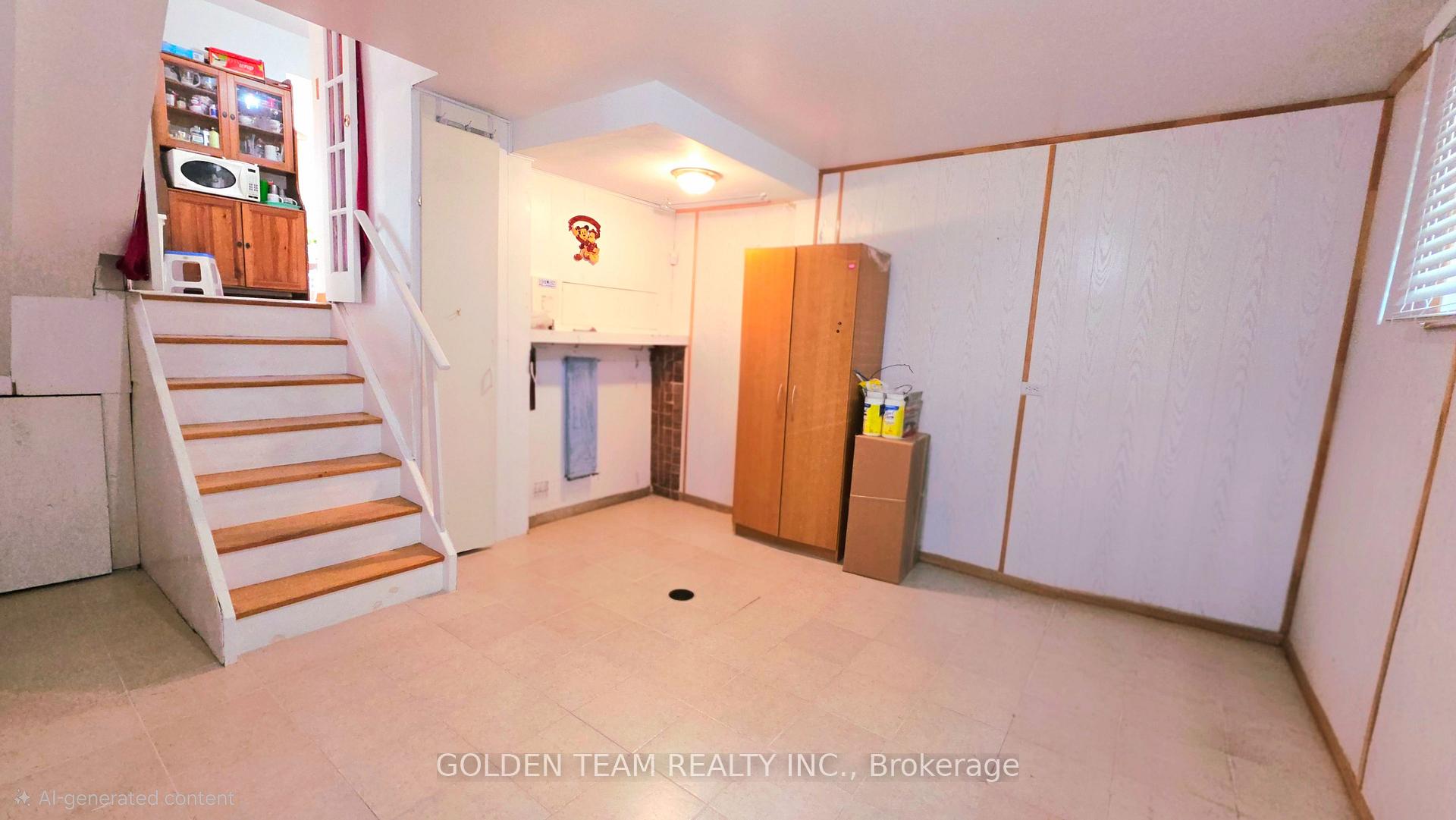 Photo 16 of 44 Cobbler Crescent, North York, Black Creek — HOMEH