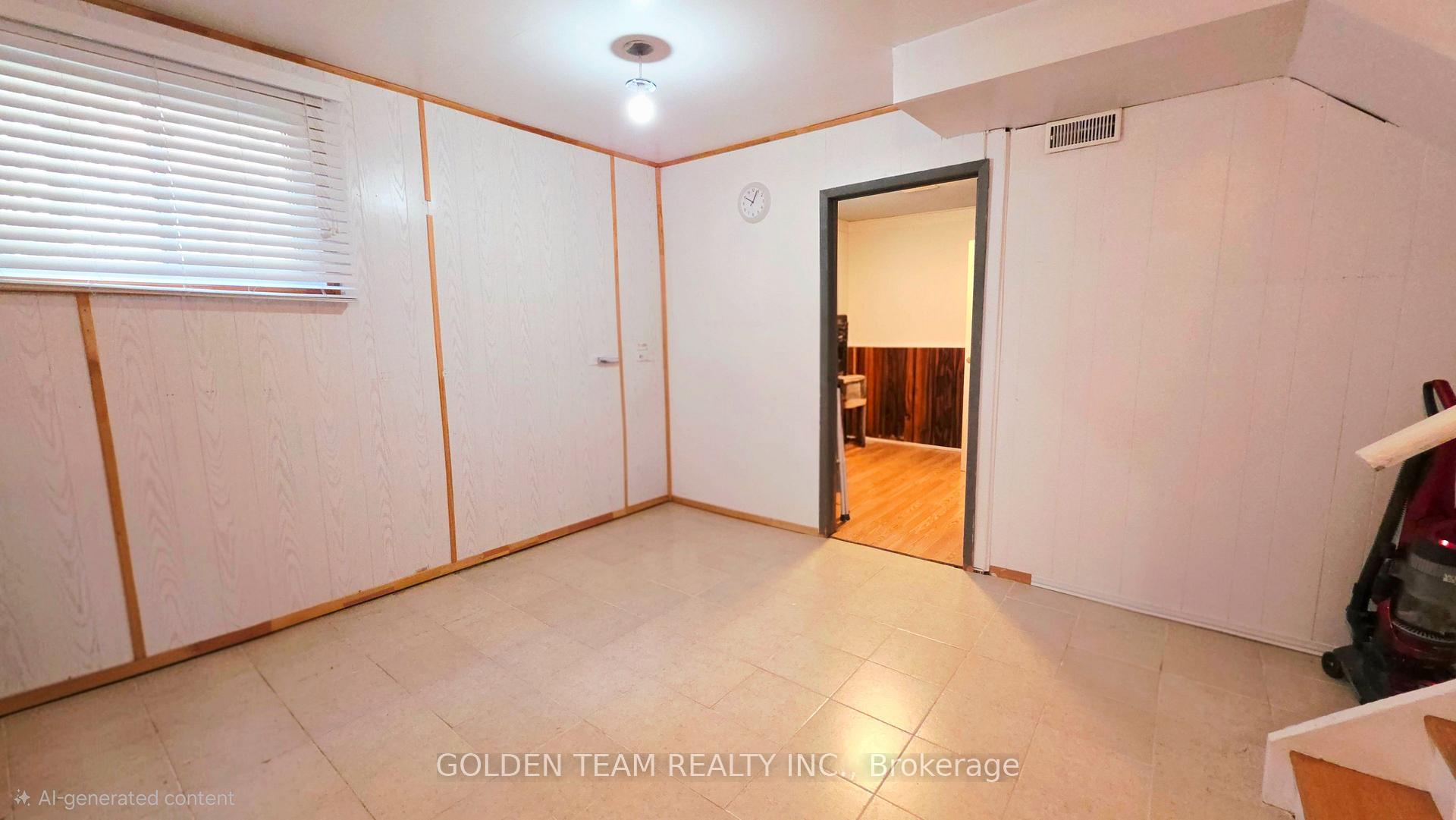 Photo 17 of 44 Cobbler Crescent, North York, Black Creek — HOMEH