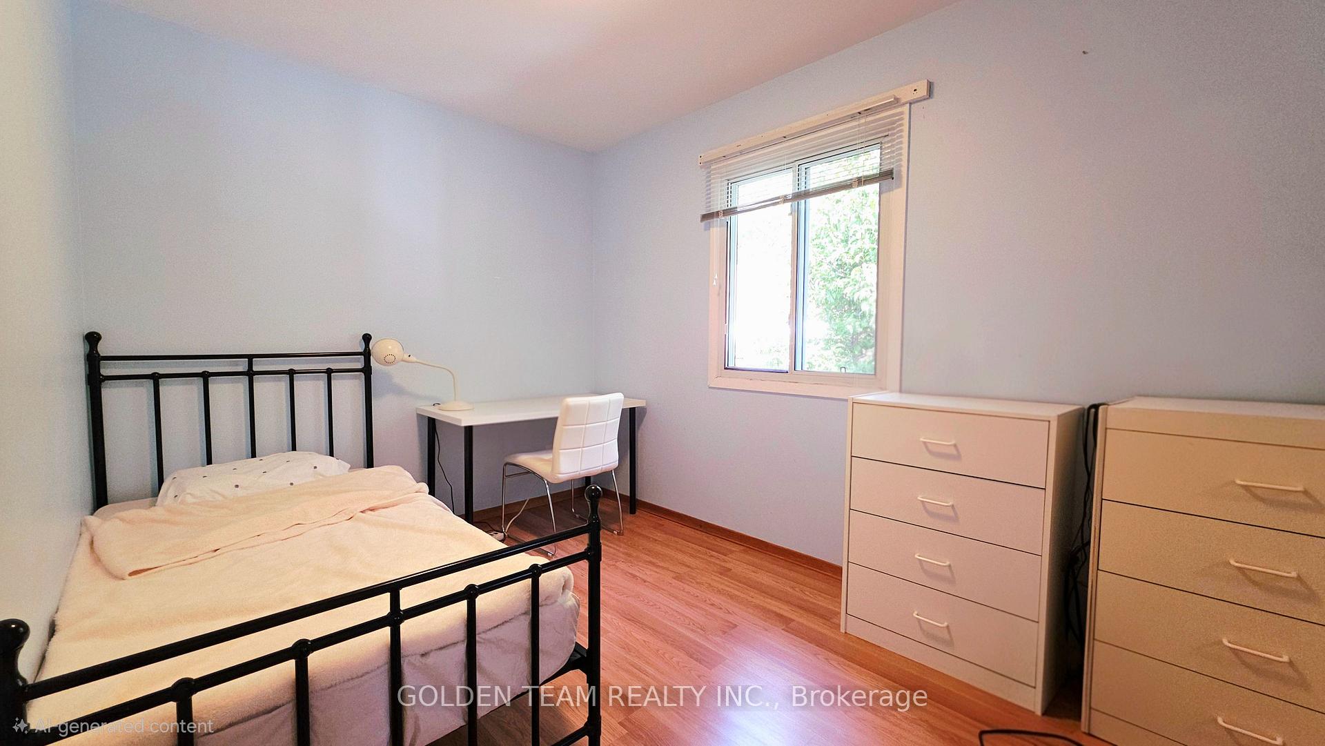 Photo 24 of 44 Cobbler Crescent, North York, Black Creek — HOMEH